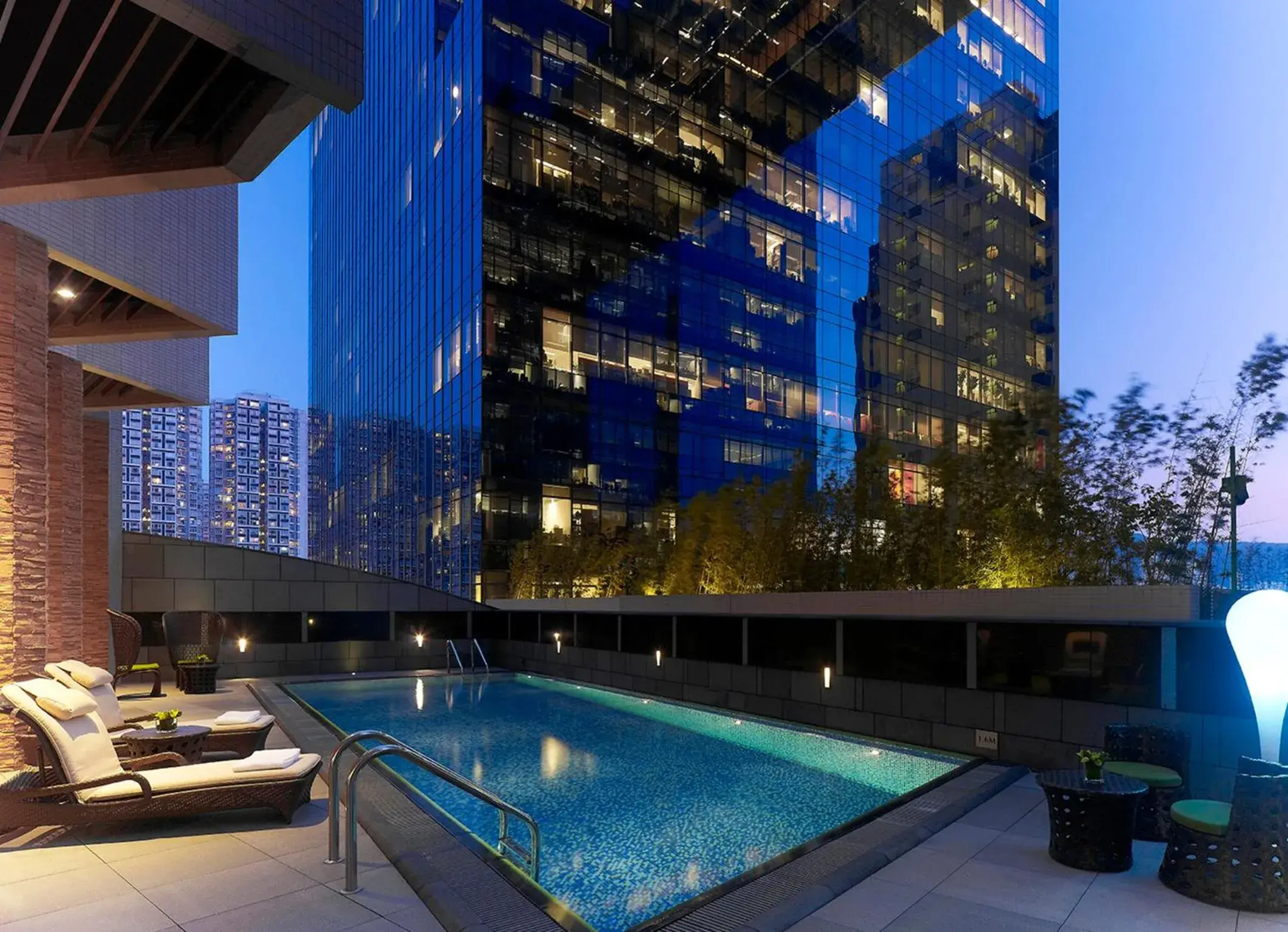 Swimming pool in Dorsett Kwun Tong, Hong Kong Swimming pool in Dorsett Kwun Tong, Hong Kong