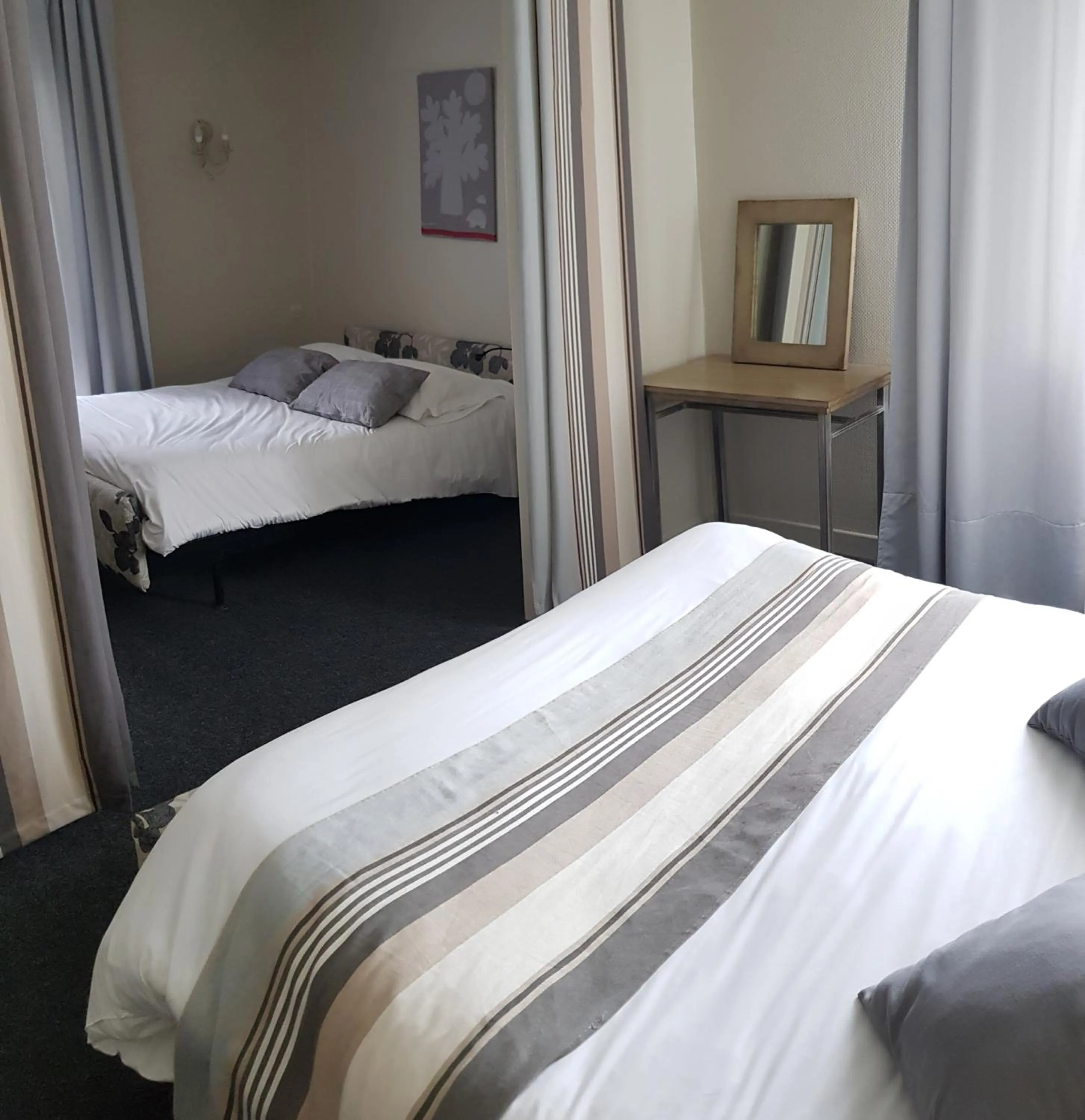 Photo of the whole room in Hotel Pyrenées Atlantique