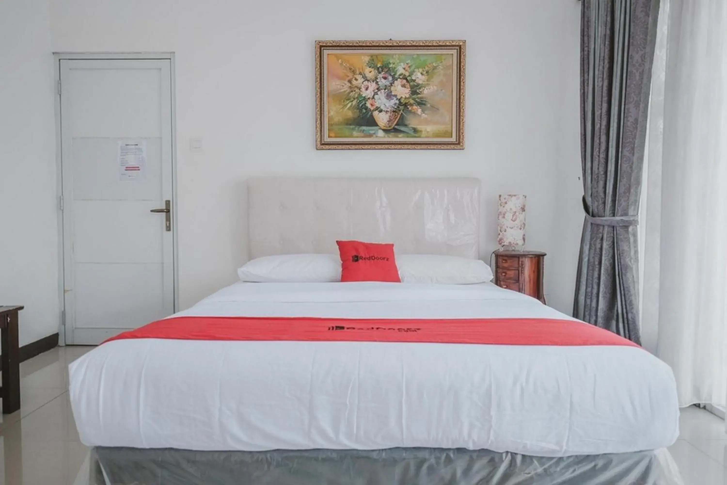 Deluxe Room in RedDoorz Syariah At Lampung Walk Deluxe Room in RedDoorz Syariah At Lampung Walk