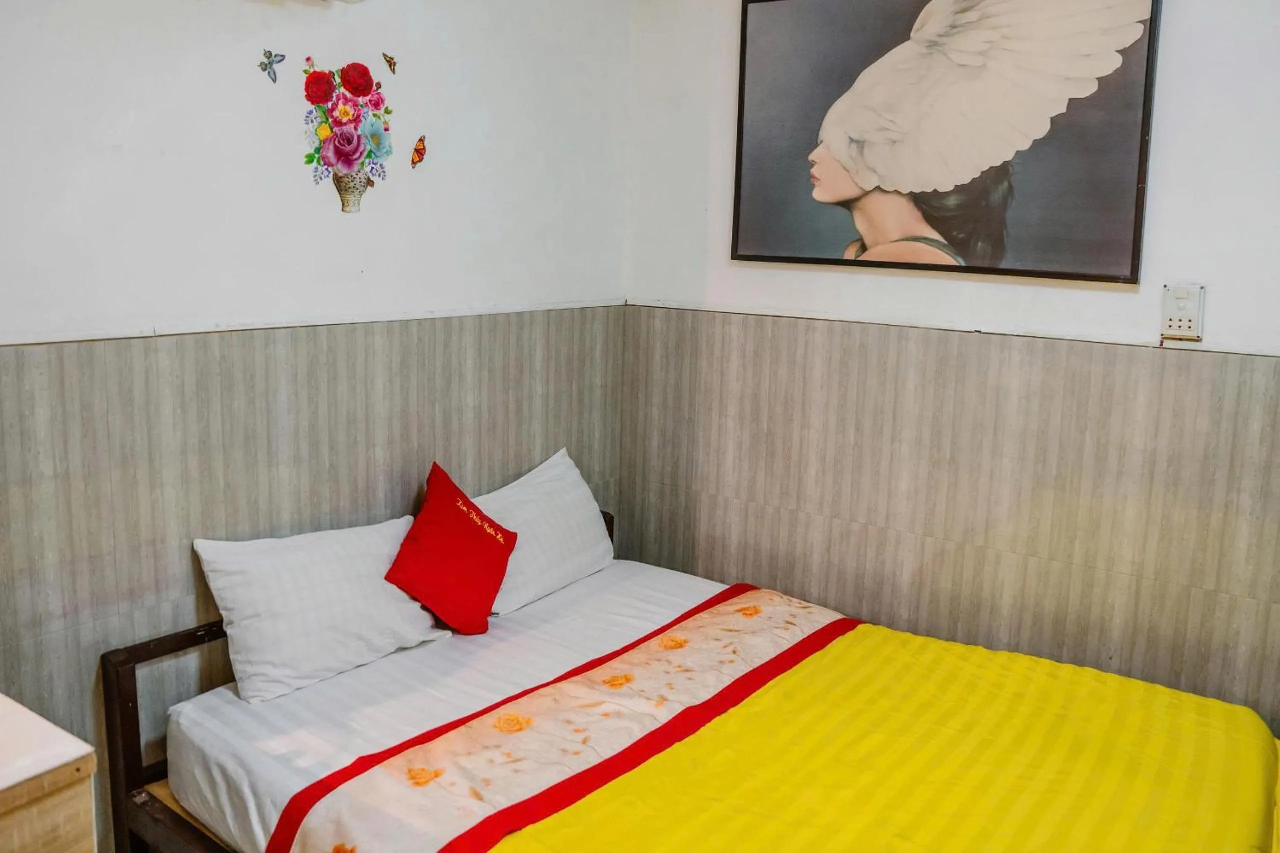 Decorative detail, Bed in Kim Thuy Hotel