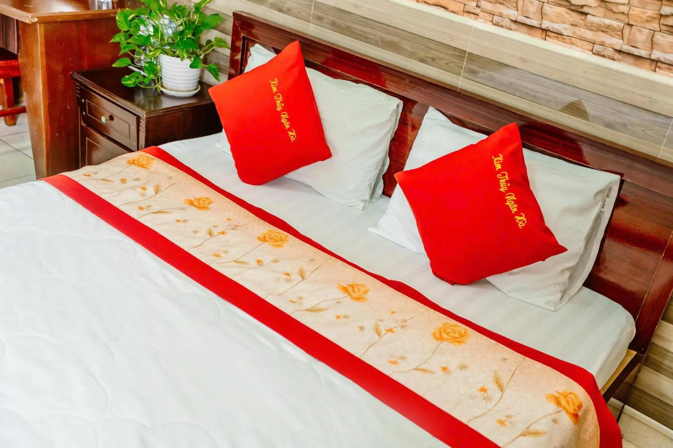 Bedroom, Bed in Kim Thuy Hotel
