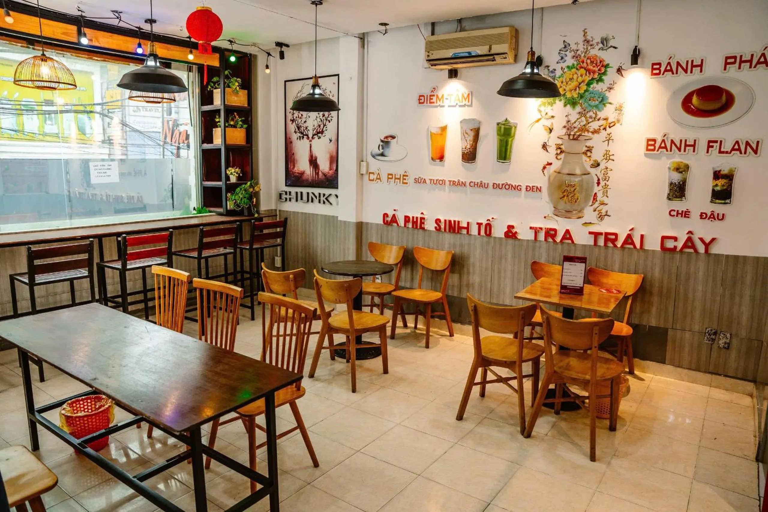 Restaurant/places to eat in Kim Thuy Hotel