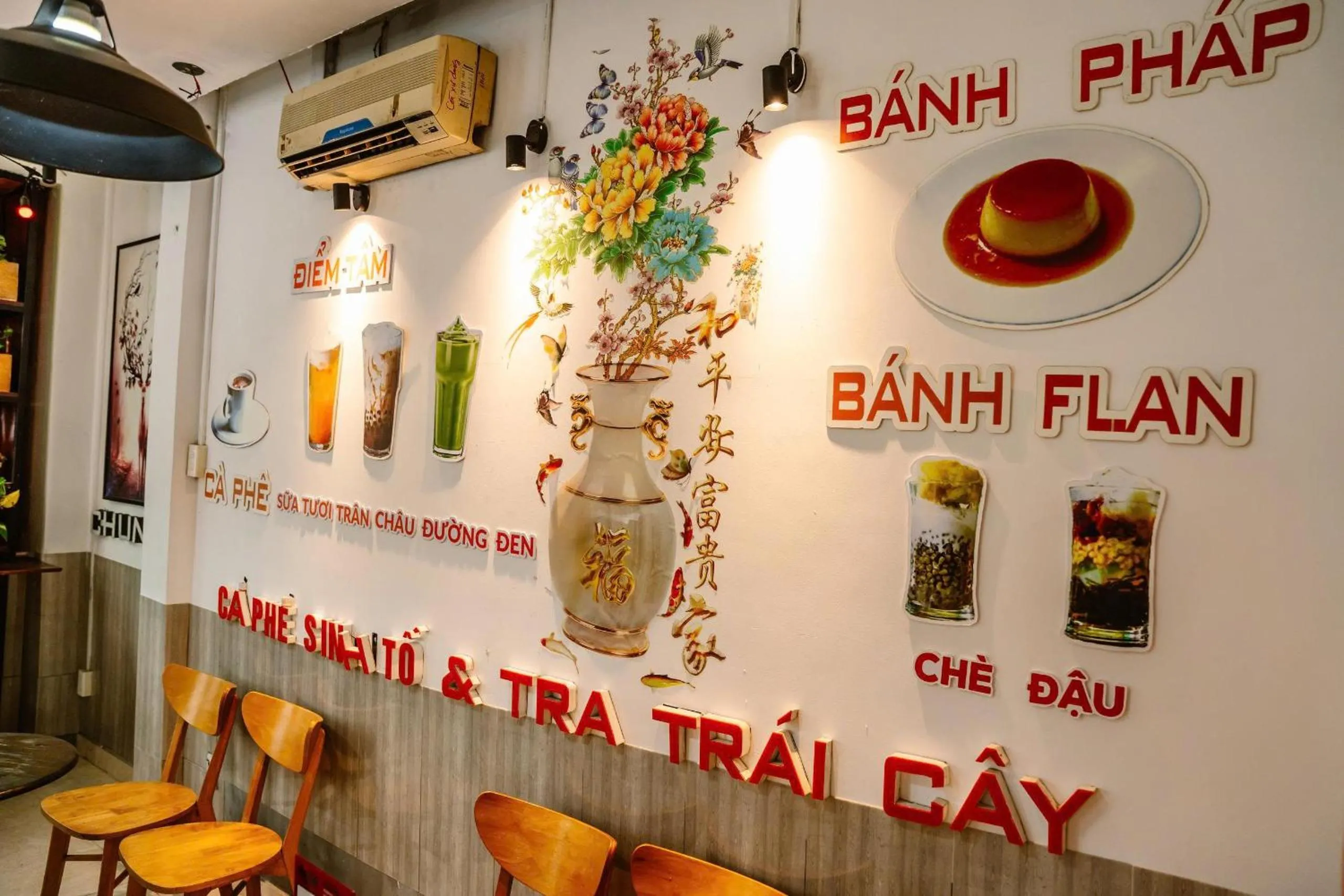 Logo/Certificate/Sign in Kim Thuy Hotel