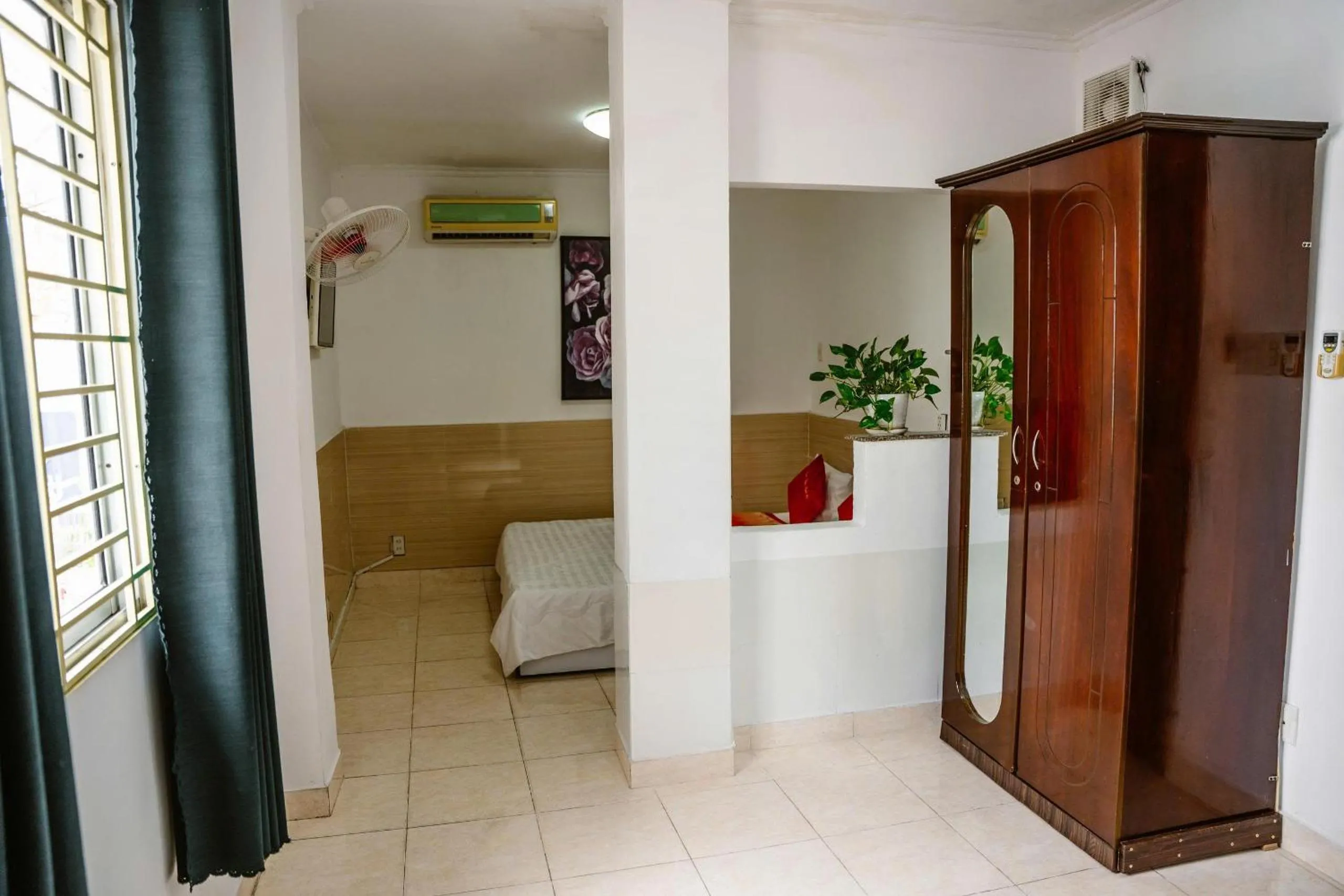 Bedroom in Kim Thuy Hotel