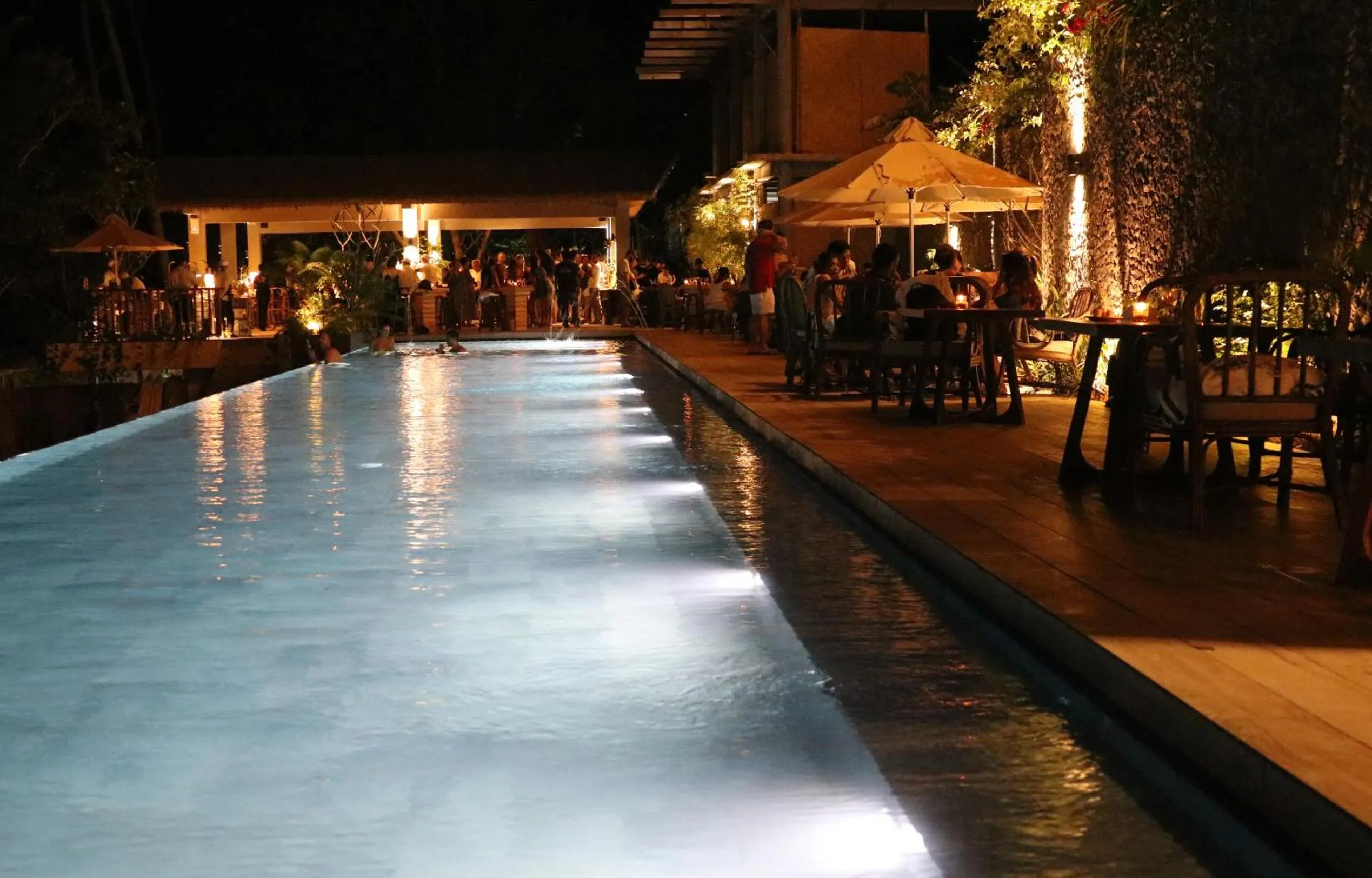 Night in Maremegmeg Beach Club