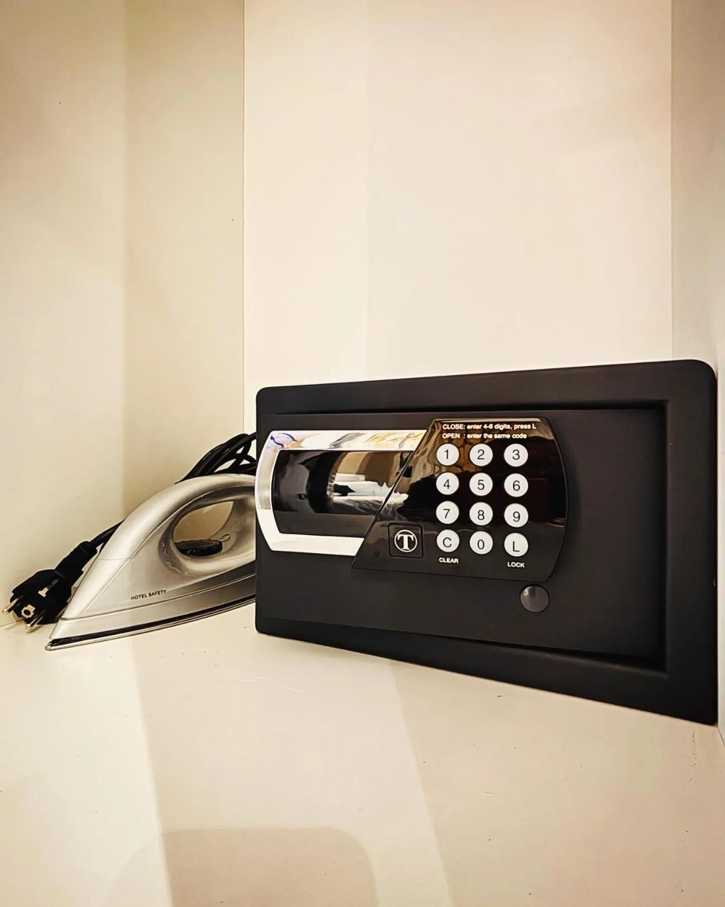 furniture in Hotel Clipa