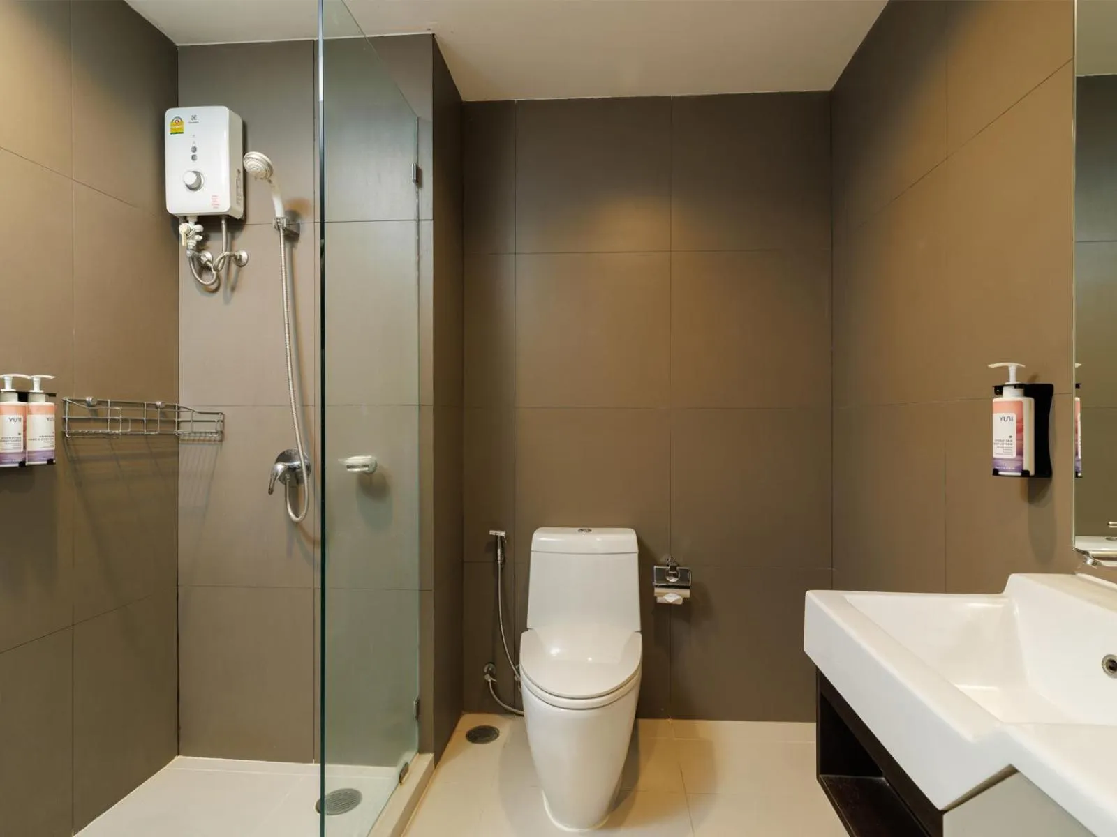 Bathroom in Estella Ekkamai