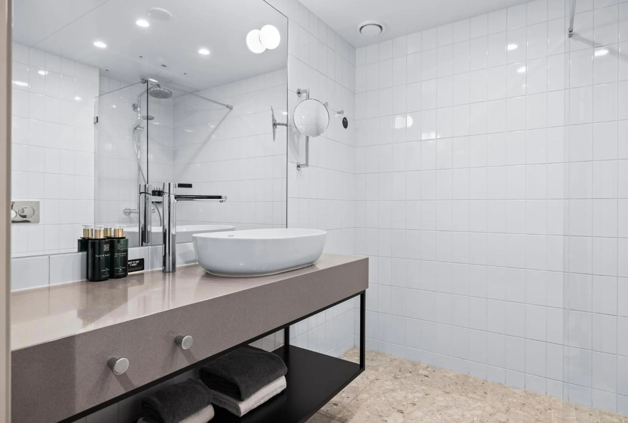 Shower in Clarion Hotel Oslo