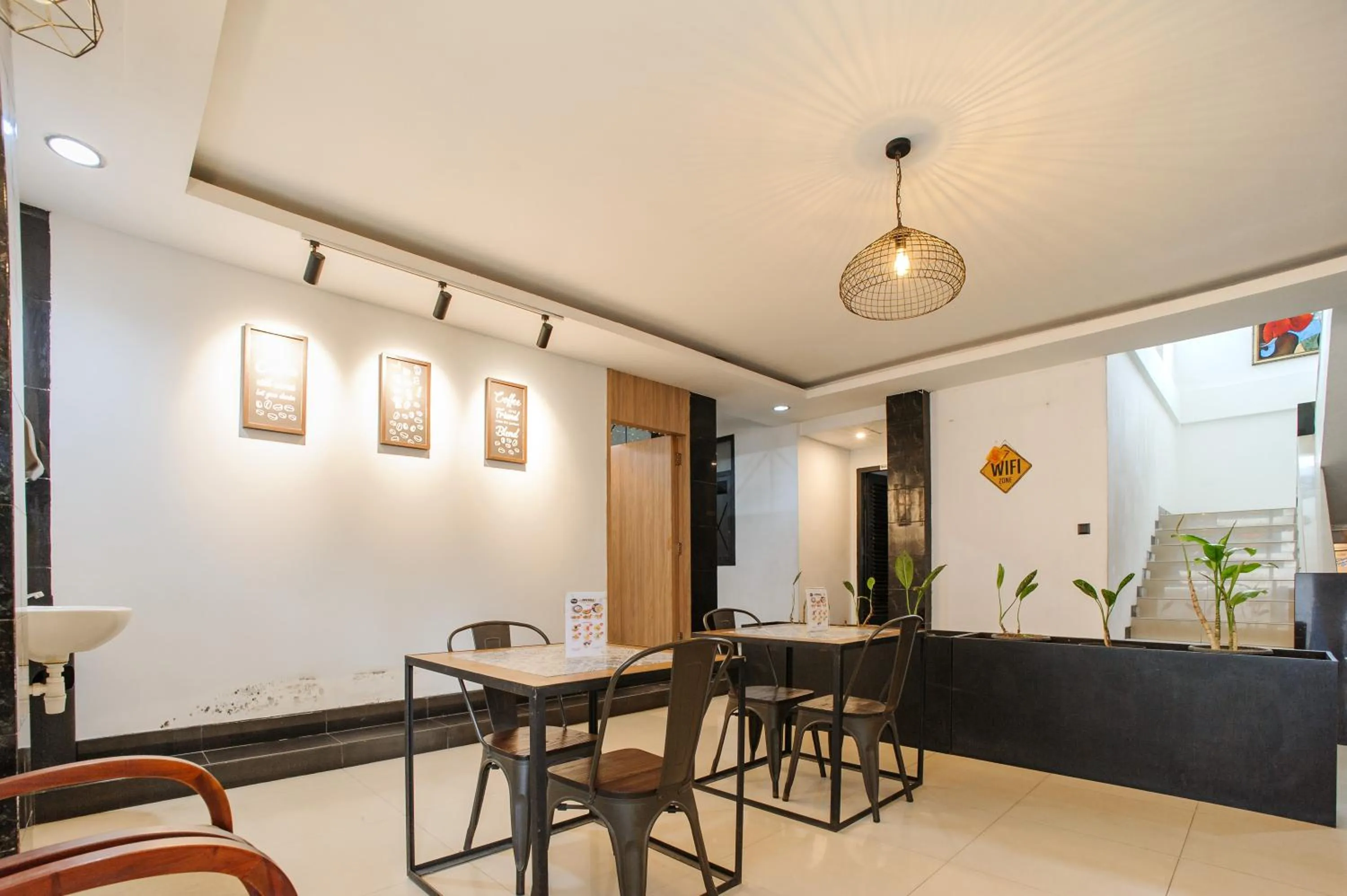 Seating area in RedDoorz Plus @ Jalan Raden Intan Lampung