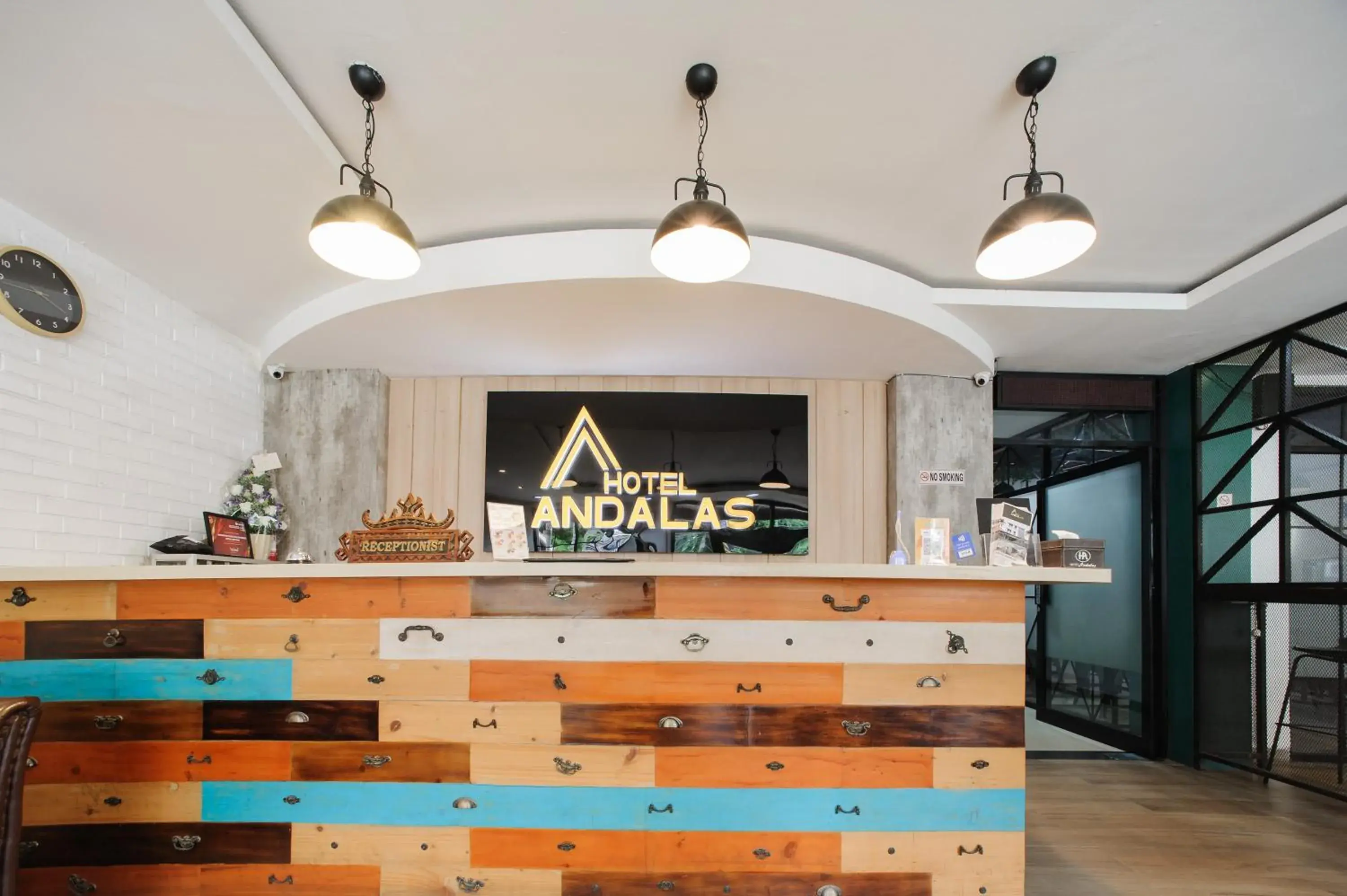 Lobby or reception in RedDoorz Plus @ Jalan Raden Intan Lampung Lobby or reception in RedDoorz Plus @ Jalan Raden Intan Lampung