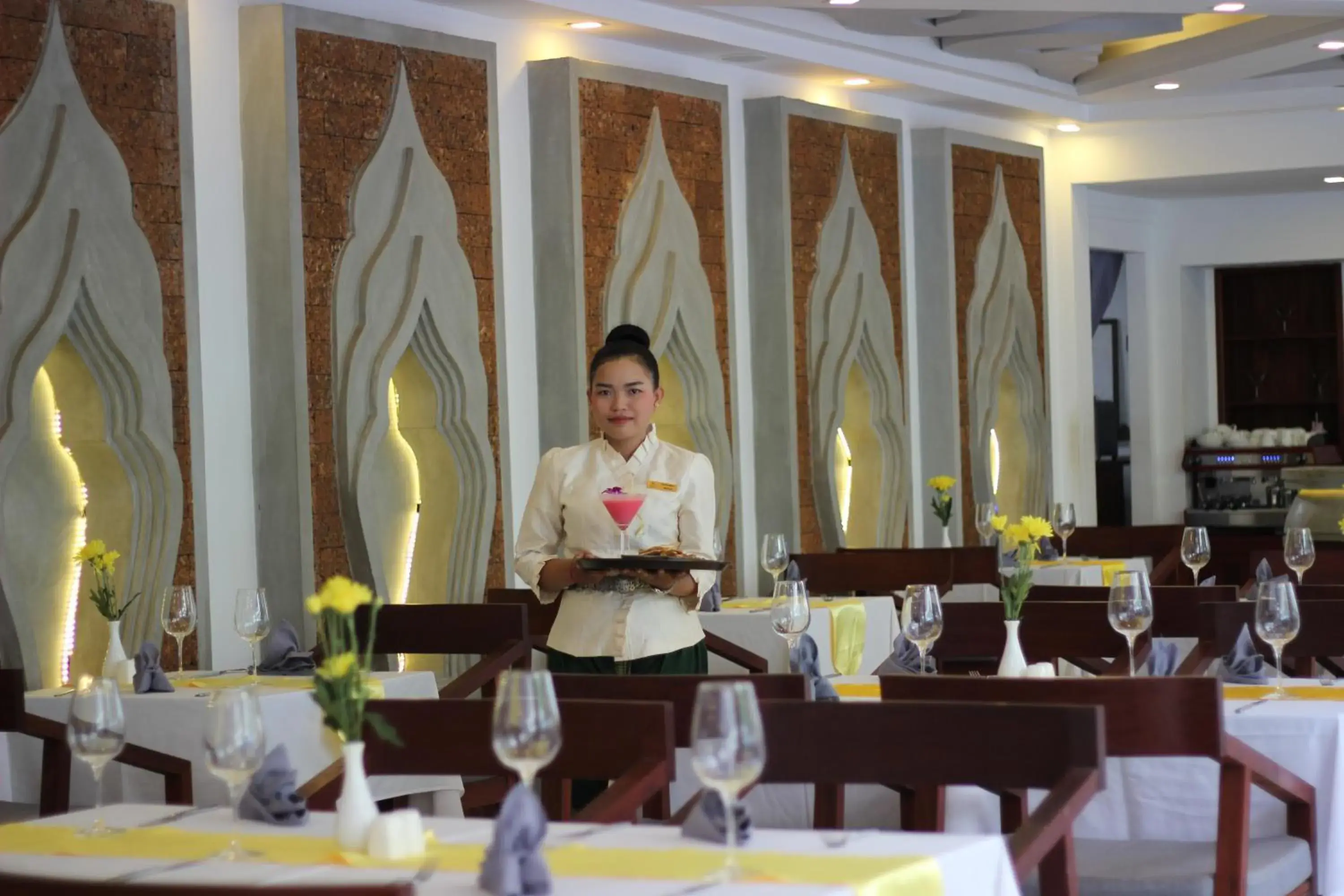 Restaurant/places to eat in Khmer Mansion Residence Restaurant/places to eat in Khmer Mansion Residence