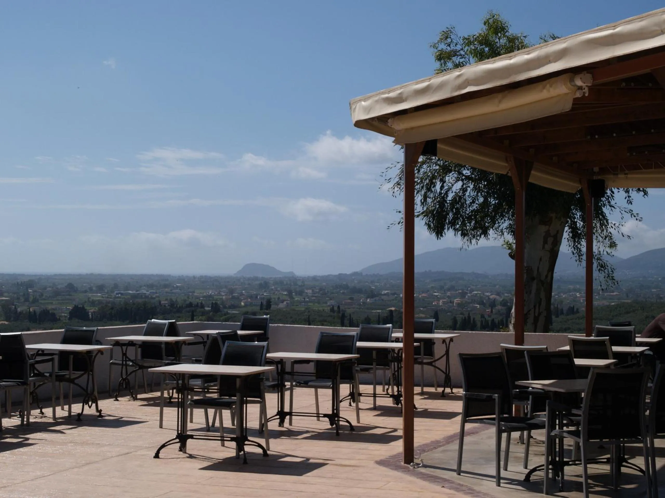 Restaurant/places to eat in Zante View Studios & Villas