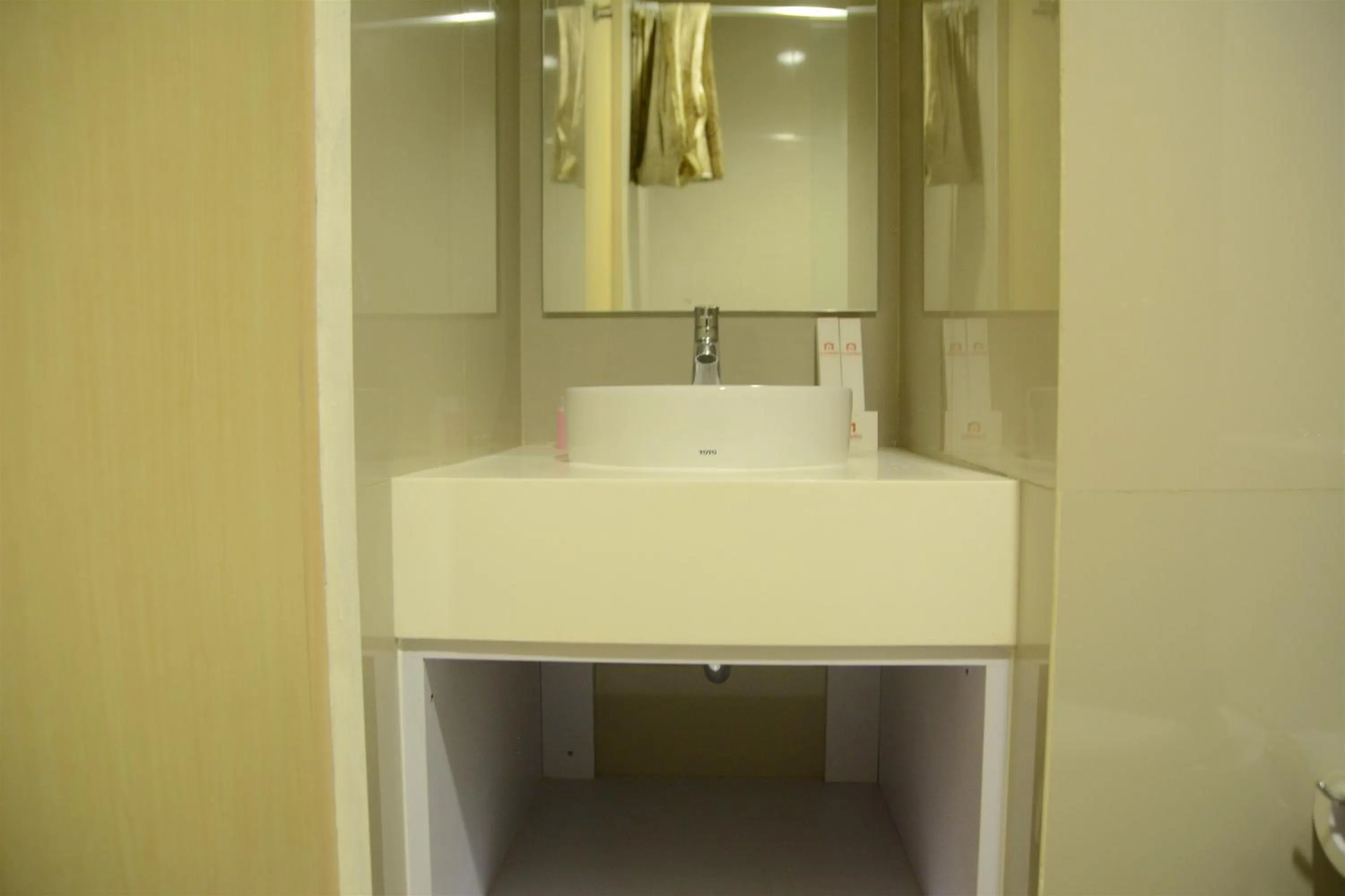 Brand New Studio Tree Park City BSD Apartment near ICE BSD By Travelio