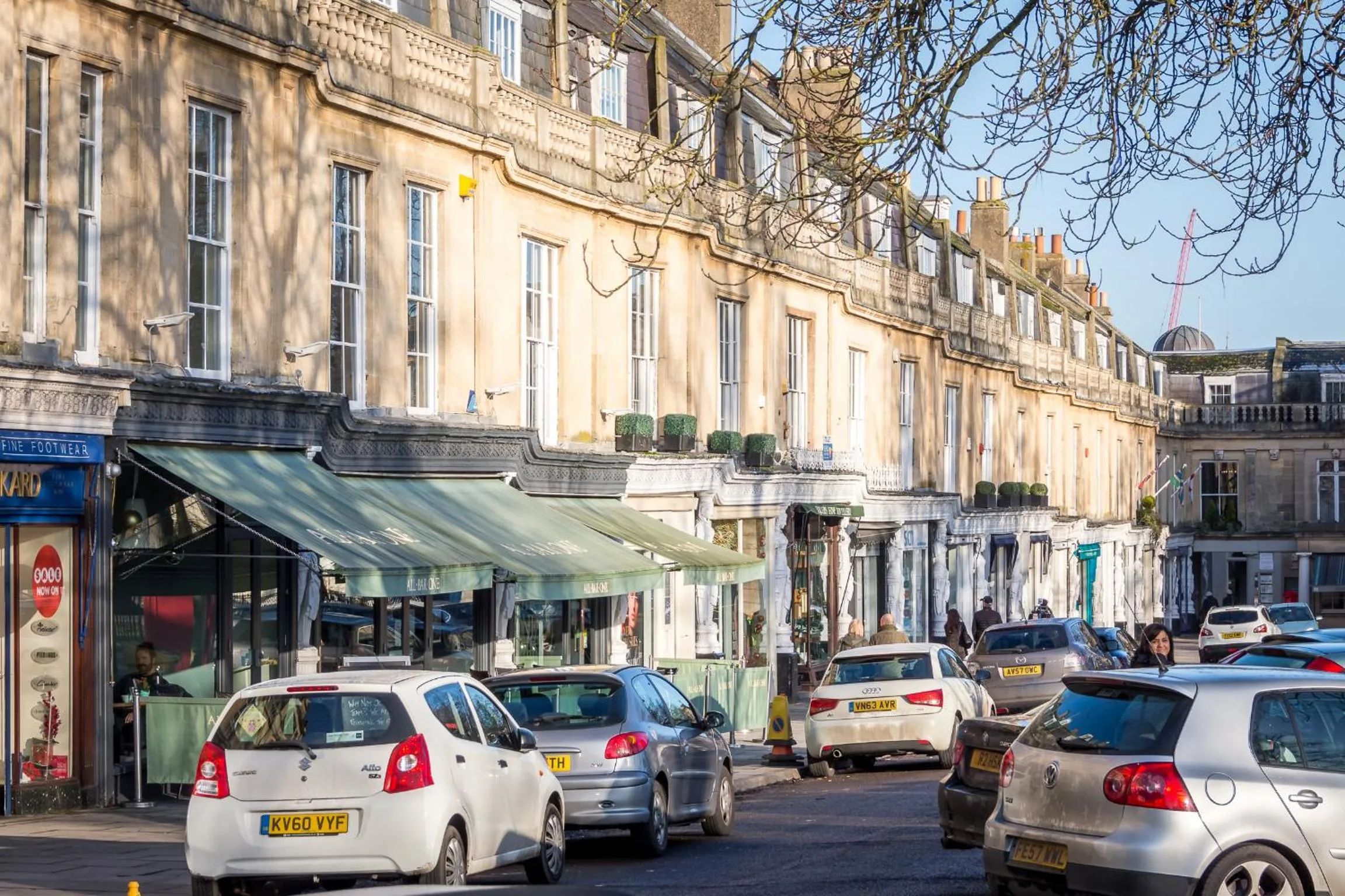 Neighbourhood in Elliot Oliver - Stylish 2 Bedroom Town Centre Apartment