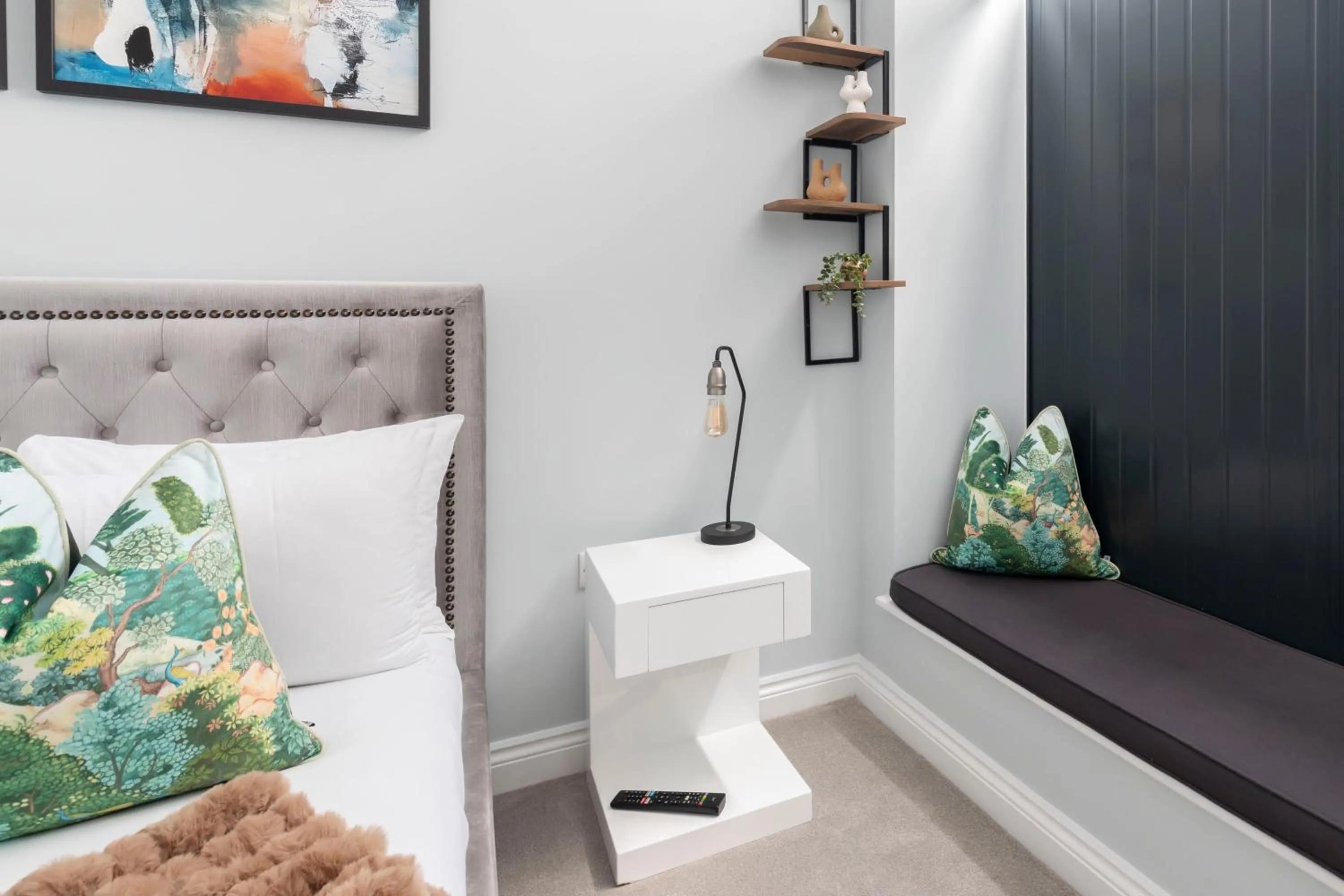 Bedroom in Elliot Oliver - Stylish 2 Bedroom Town Centre Apartment