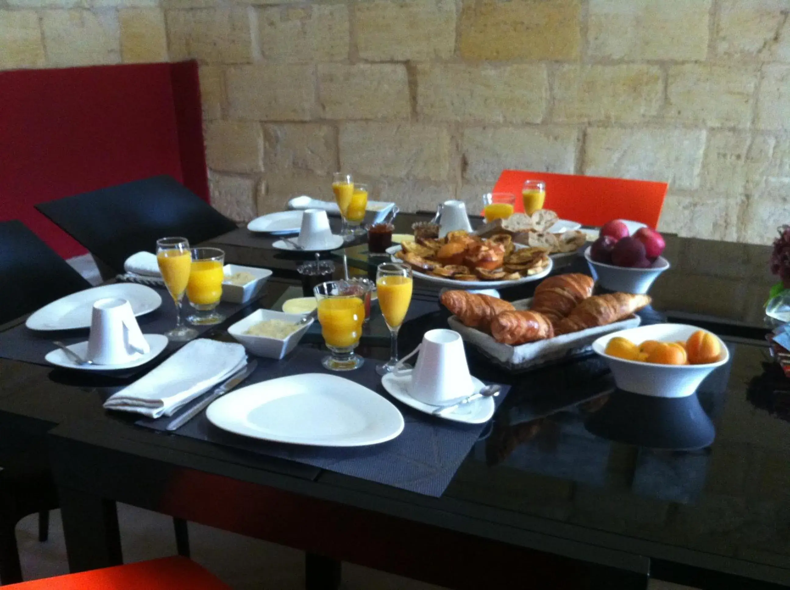 Food and drinks in Chateau La Mothe du Barry Food and drinks in Chateau La Mothe du Barry