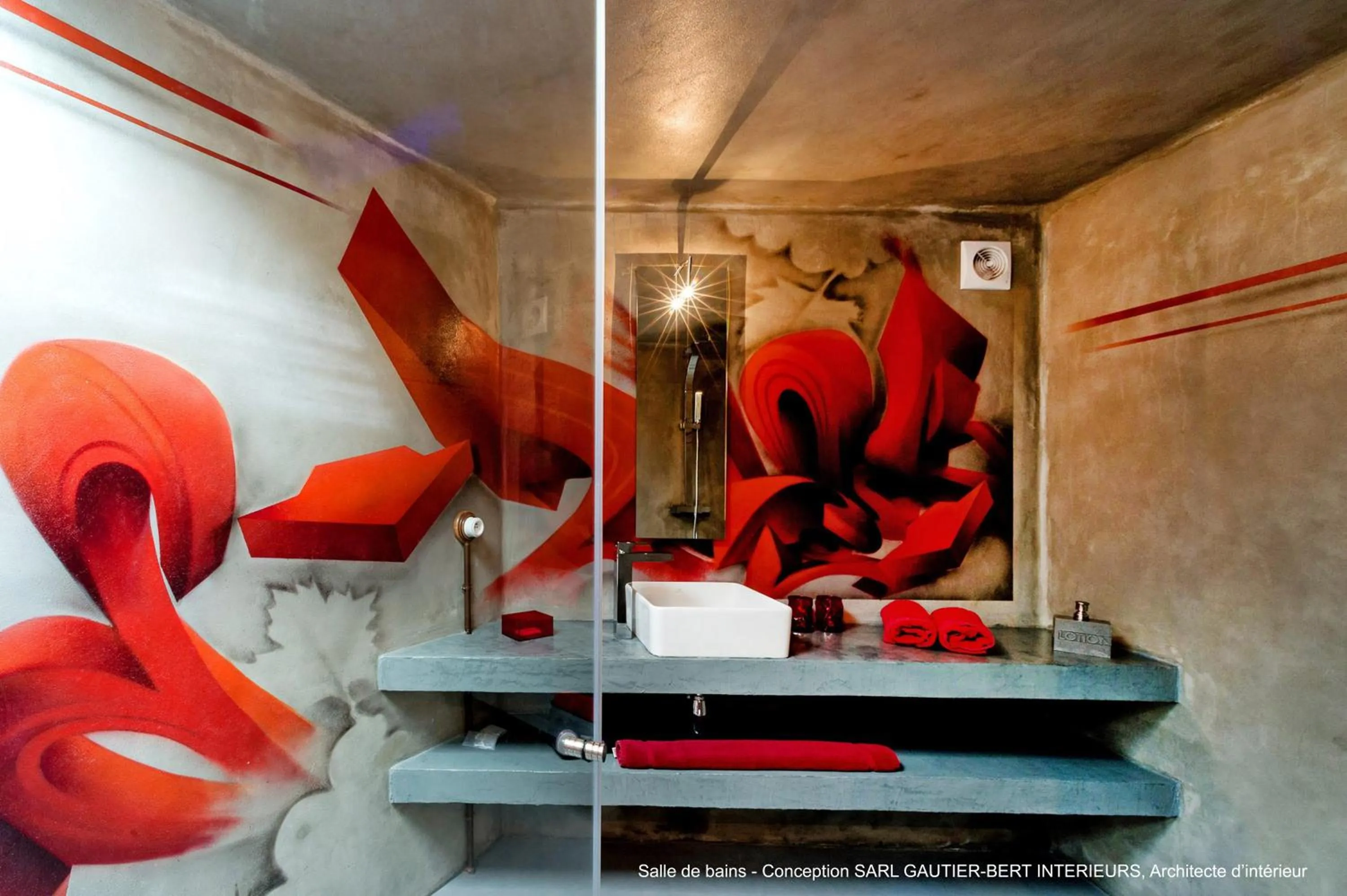 Bathroom in Chateau La Mothe du Barry