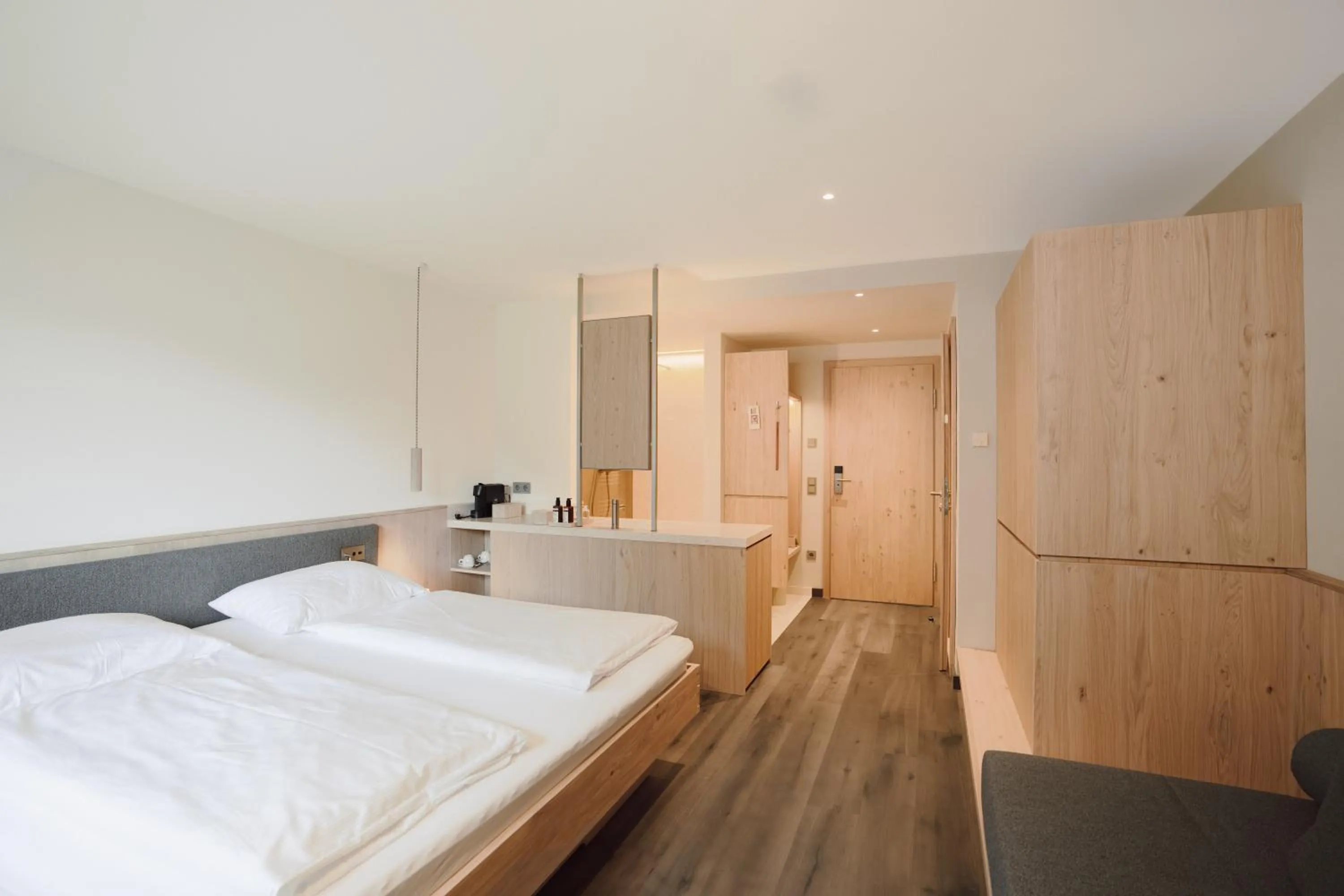 Photo of the whole room in Boutique Hundehotel Bergzeit