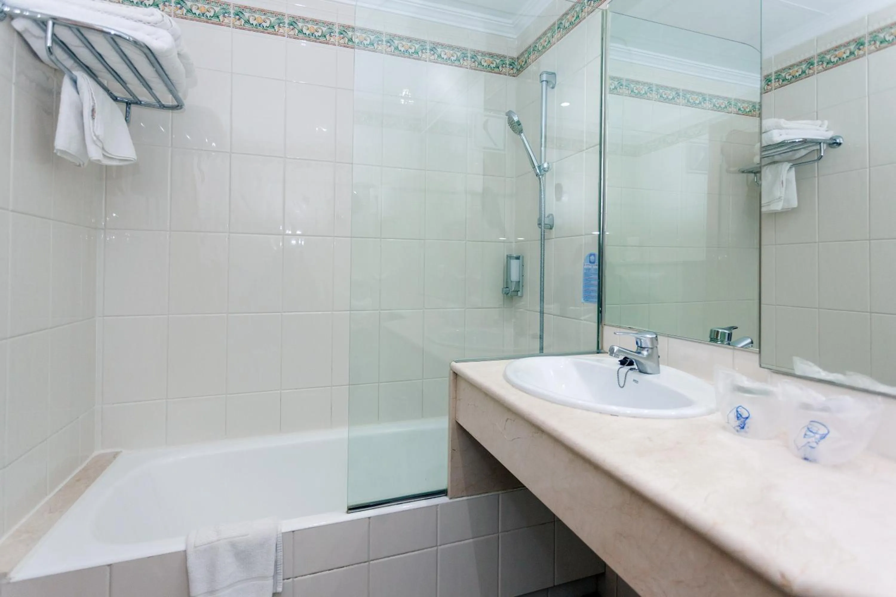 Bathroom in Hotel Obelisco