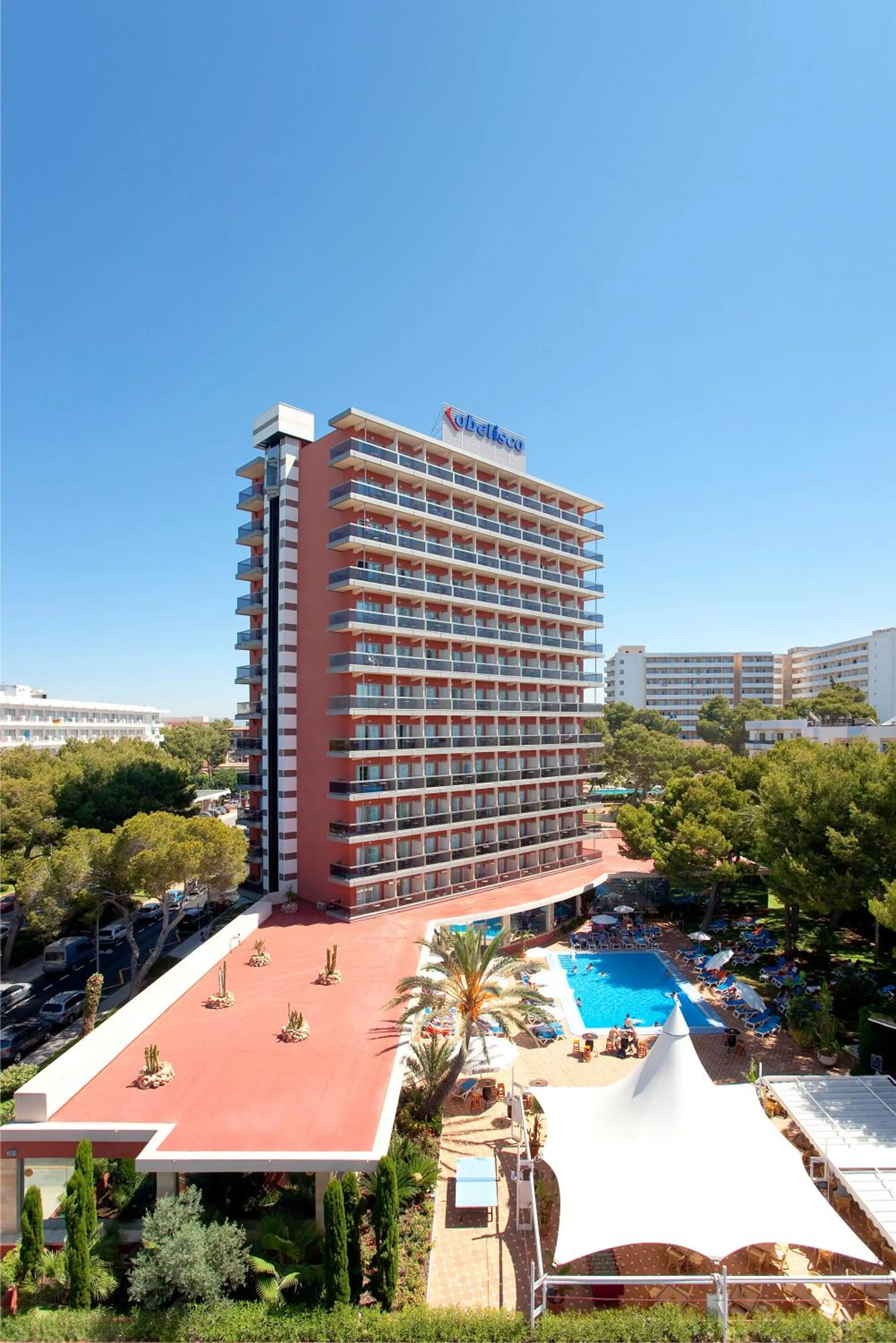 Property building in Hotel Obelisco
