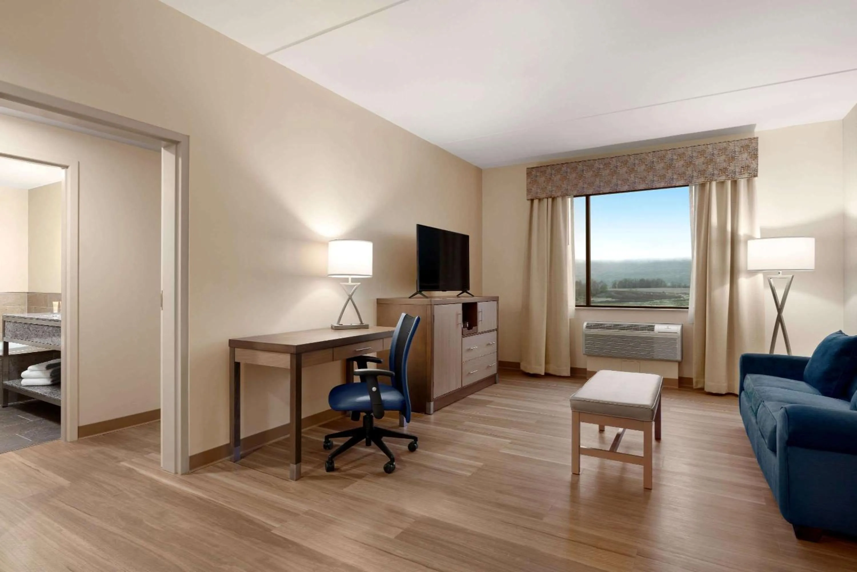 Photo of the whole room in Wyndham Garden State College