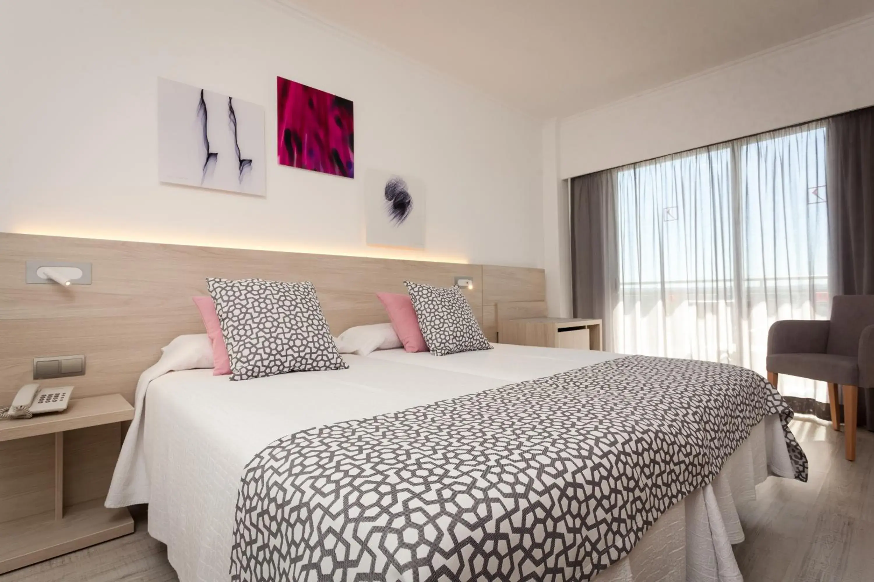 Standard Double Room (Single Use) in Hotel Timor Standard Double Room (Single Use) in Hotel Timor