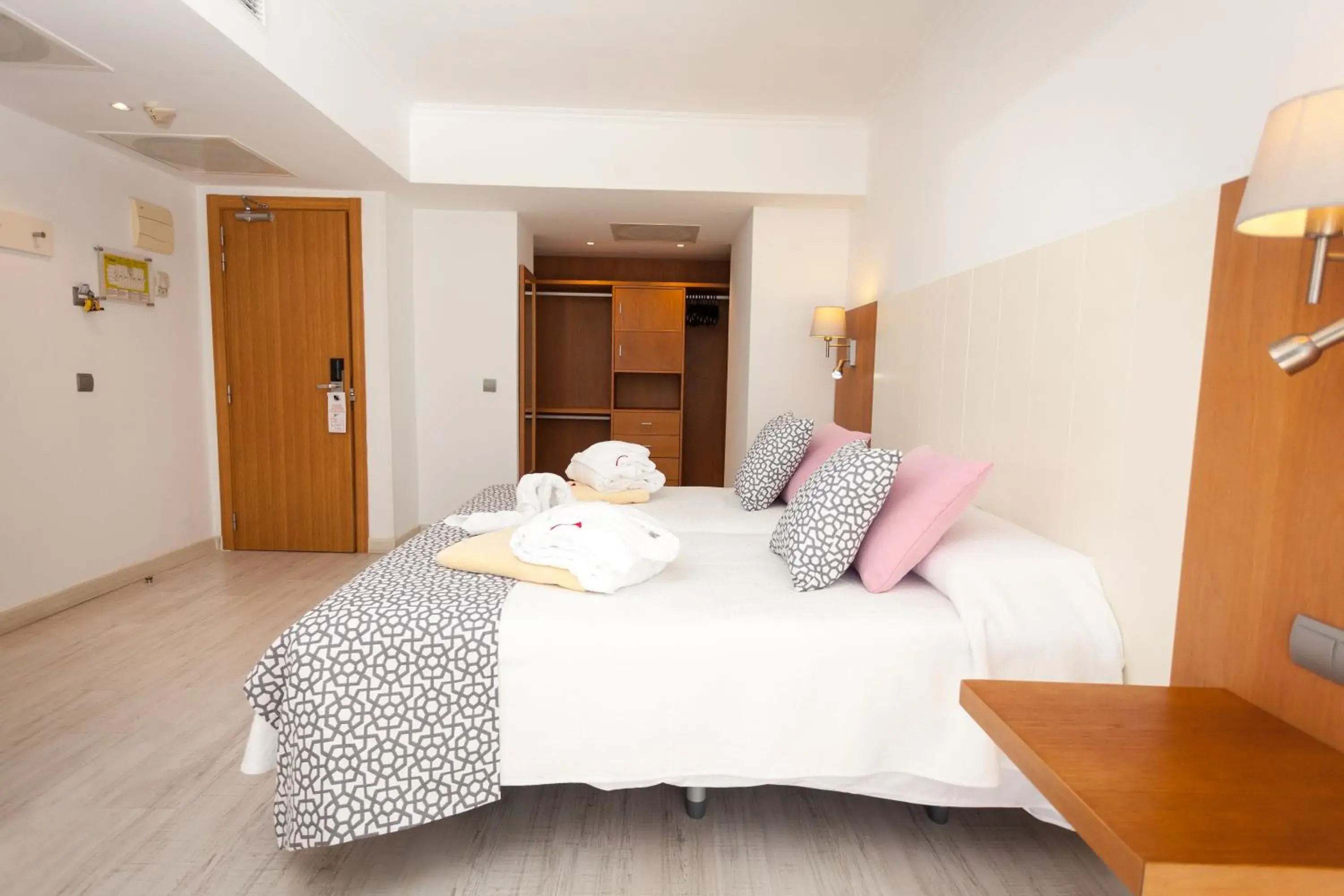 Suite with Sea View in Hotel Timor Suite with Sea View in Hotel Timor