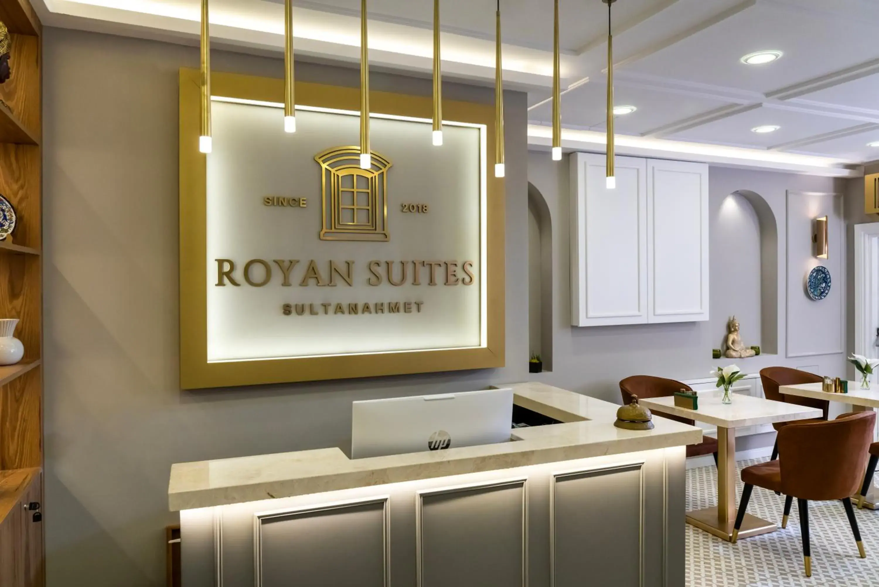 Lobby or reception in Royan Suites Lobby or reception in Royan Suites