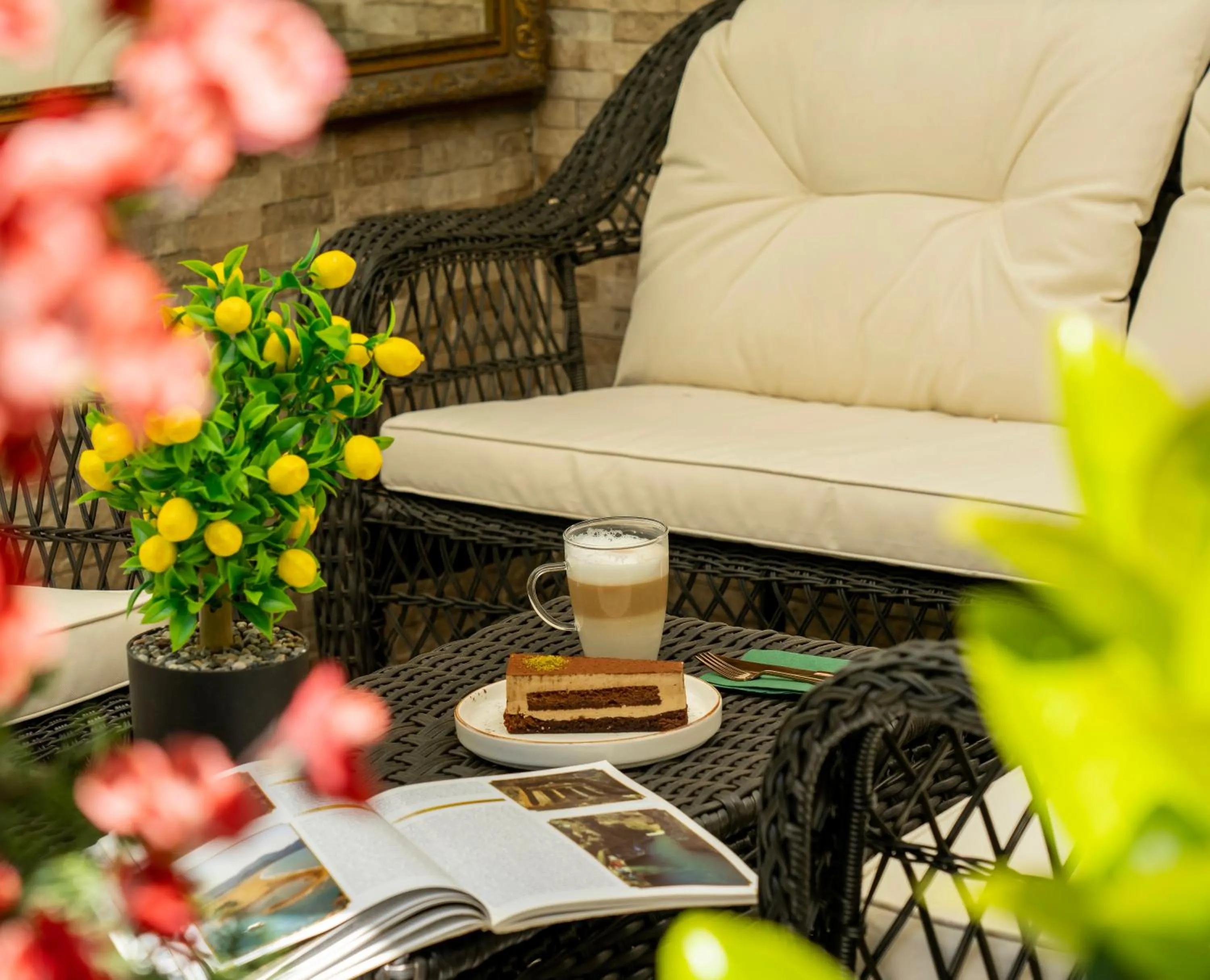 Garden in Royan Suites