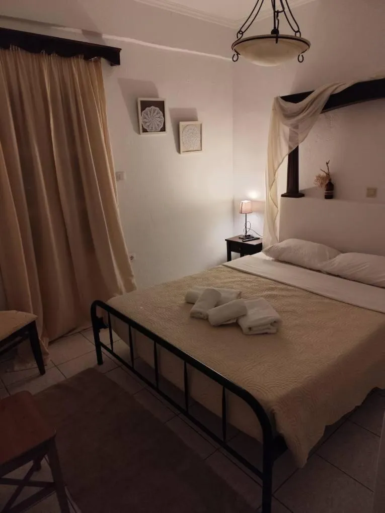 Bed in Pension Hlias - Chora Amorgos