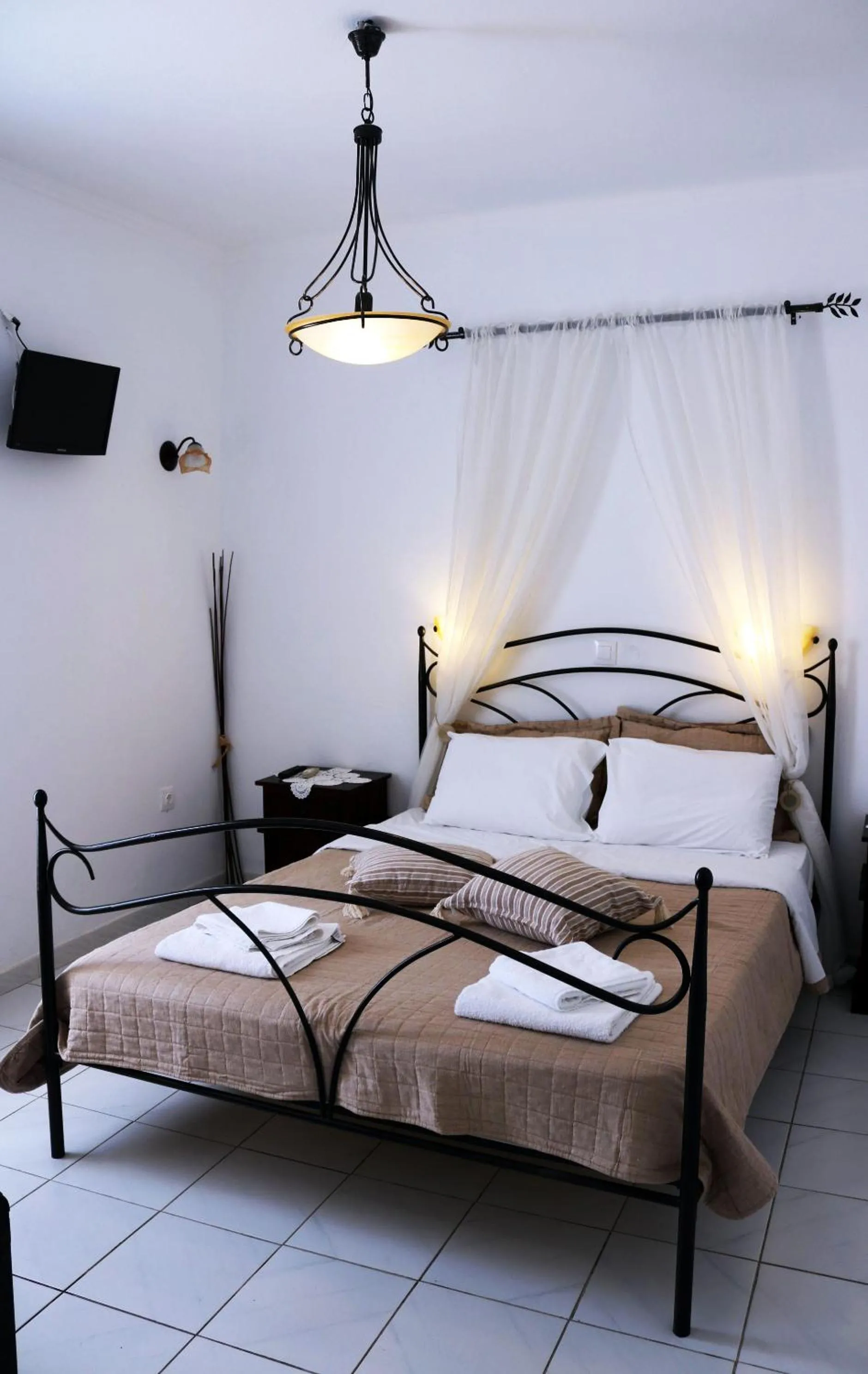 Bedroom, Bed in Pension Hlias - Chora Amorgos