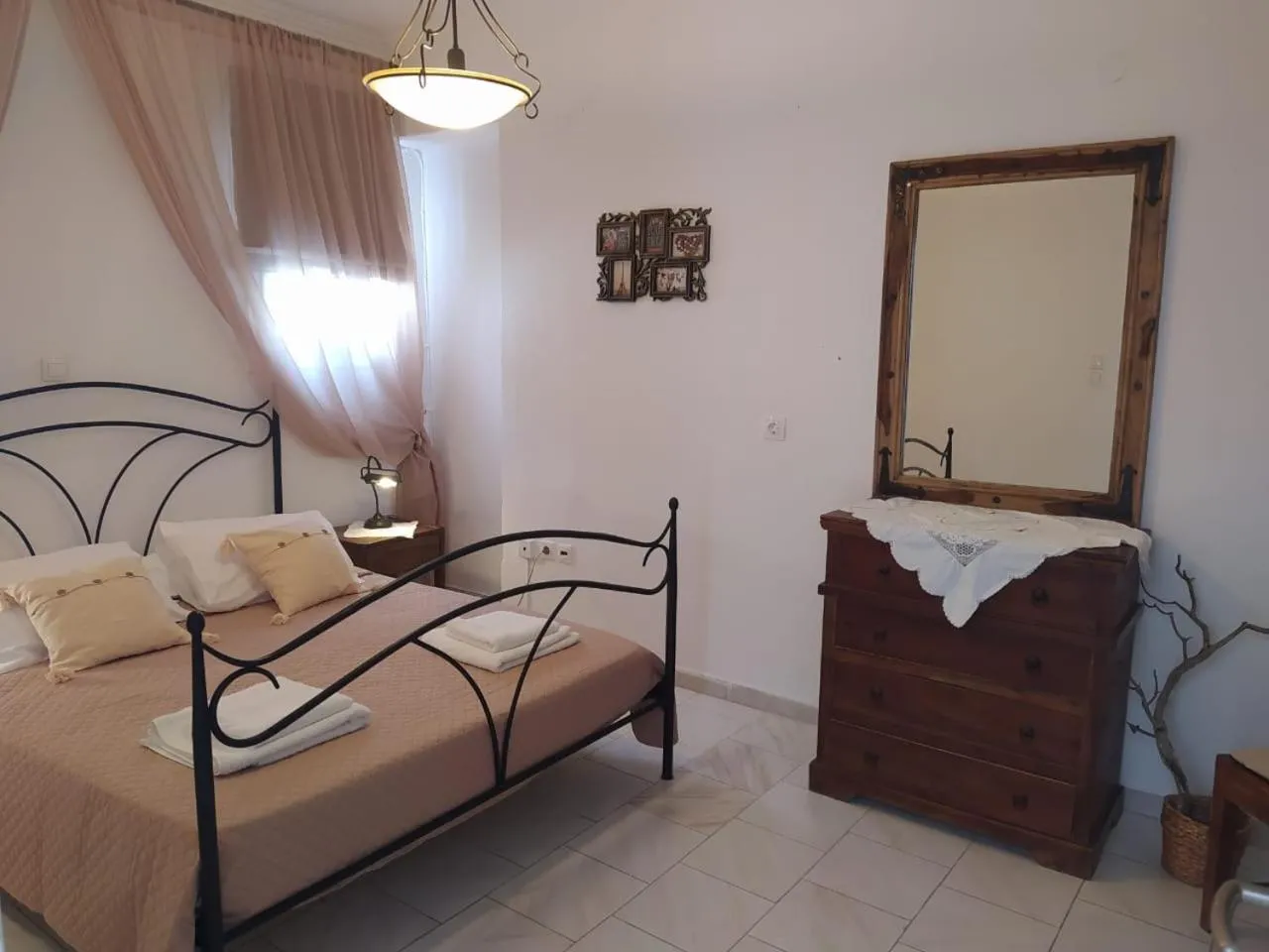 Bedroom, Bed in Pension Hlias - Chora Amorgos