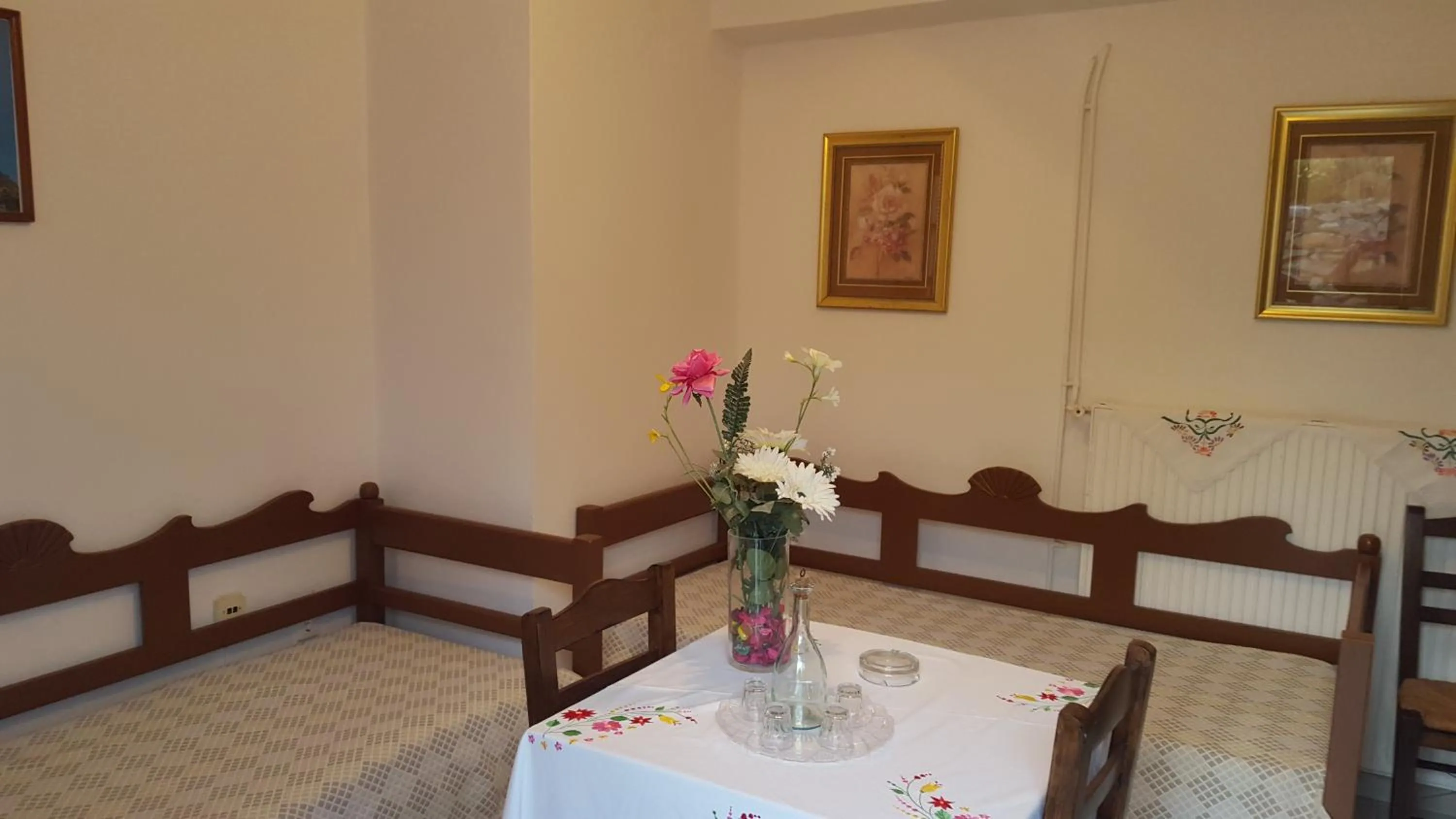 Decorative detail, Bed in Pension Hlias - Chora Amorgos