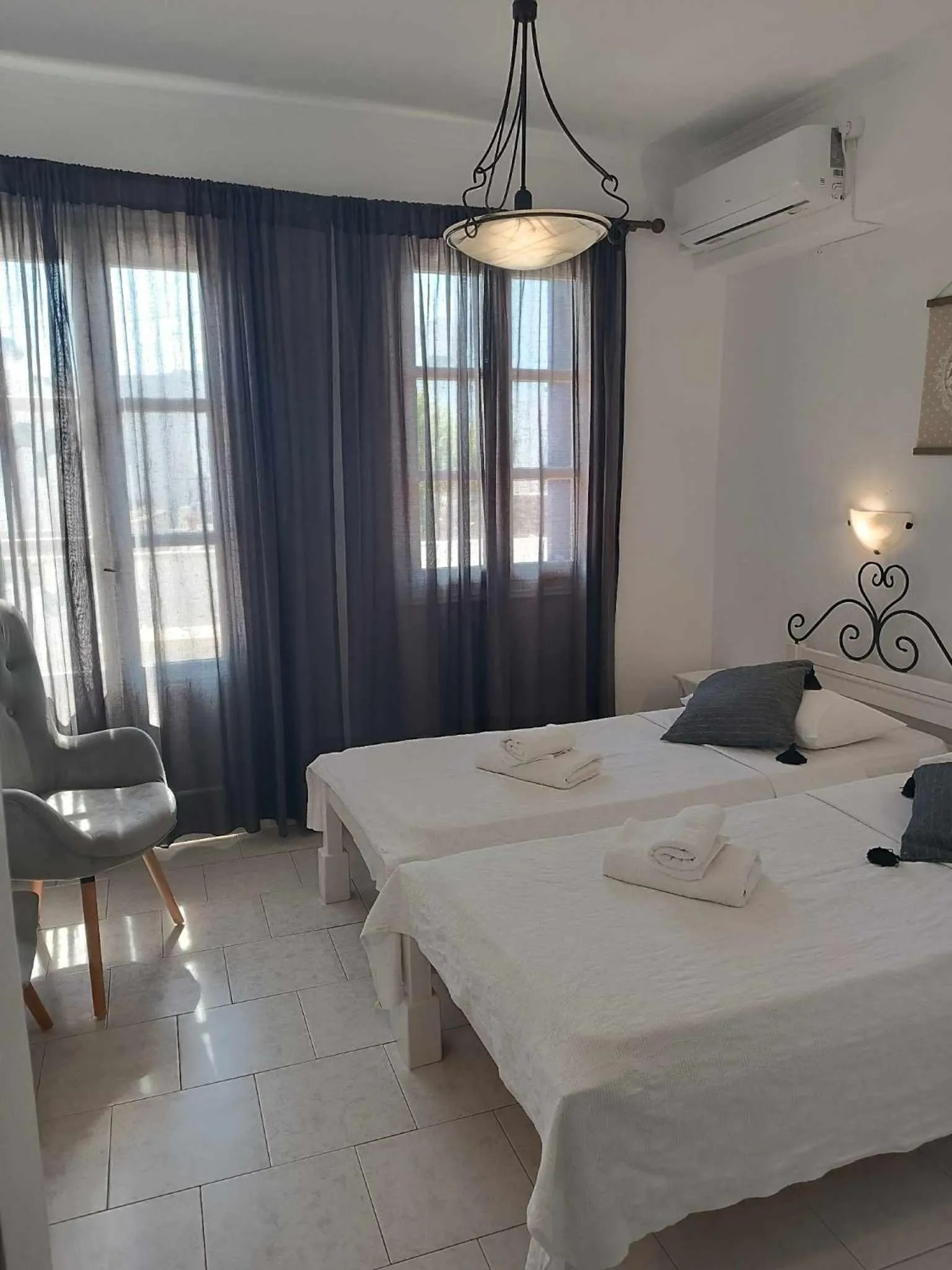 Bedroom, Bed in Pension Hlias - Chora Amorgos