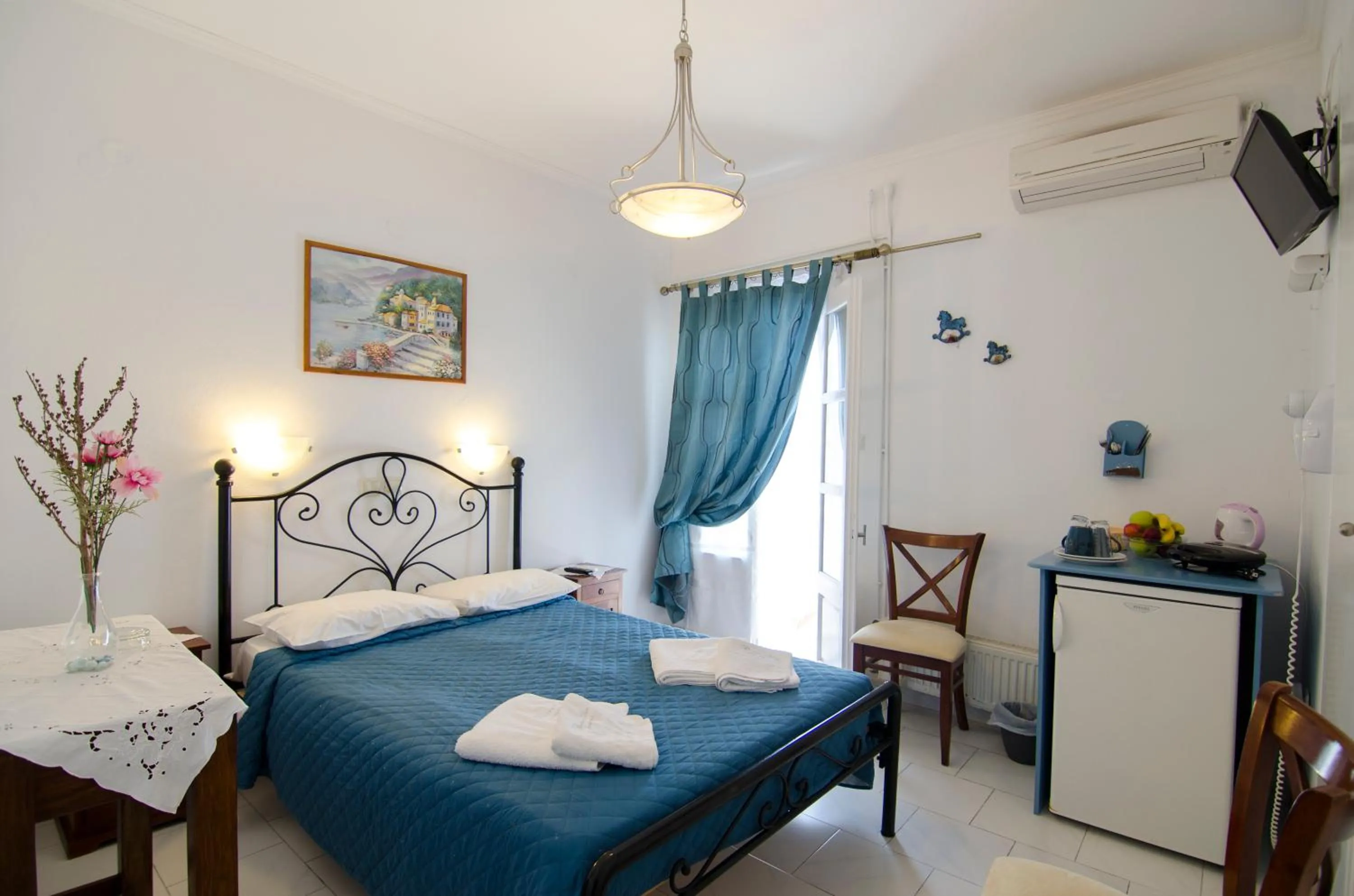 Bed in Pension Hlias - Chora Amorgos