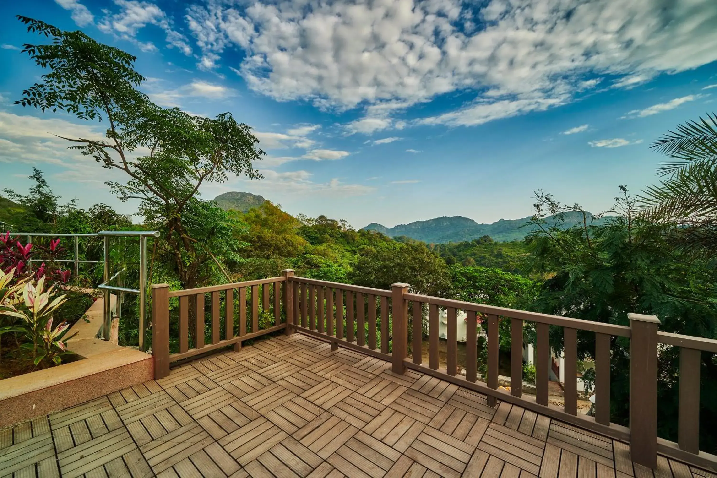 Mountain view in Sterling Mount Abu Mountain view in Sterling Mount Abu