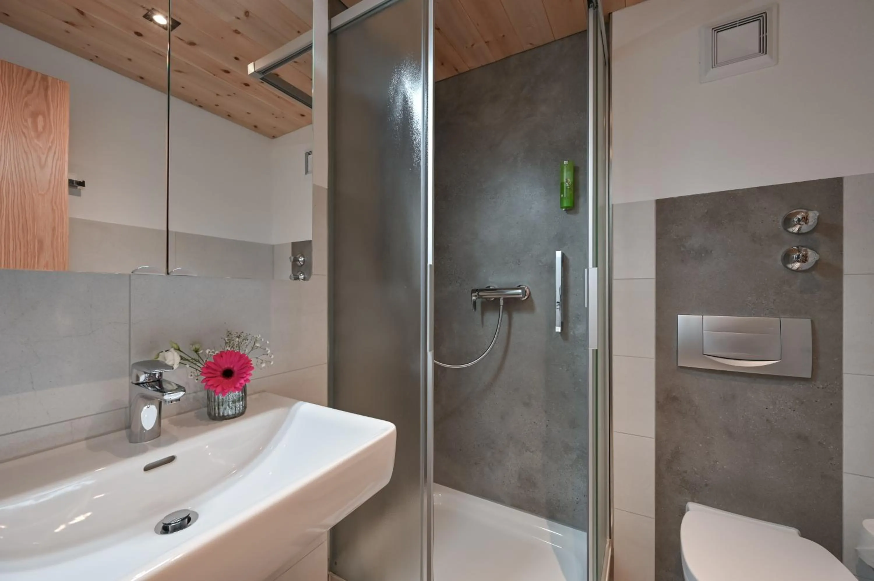 Bathroom in Hartungs Hoteldorf