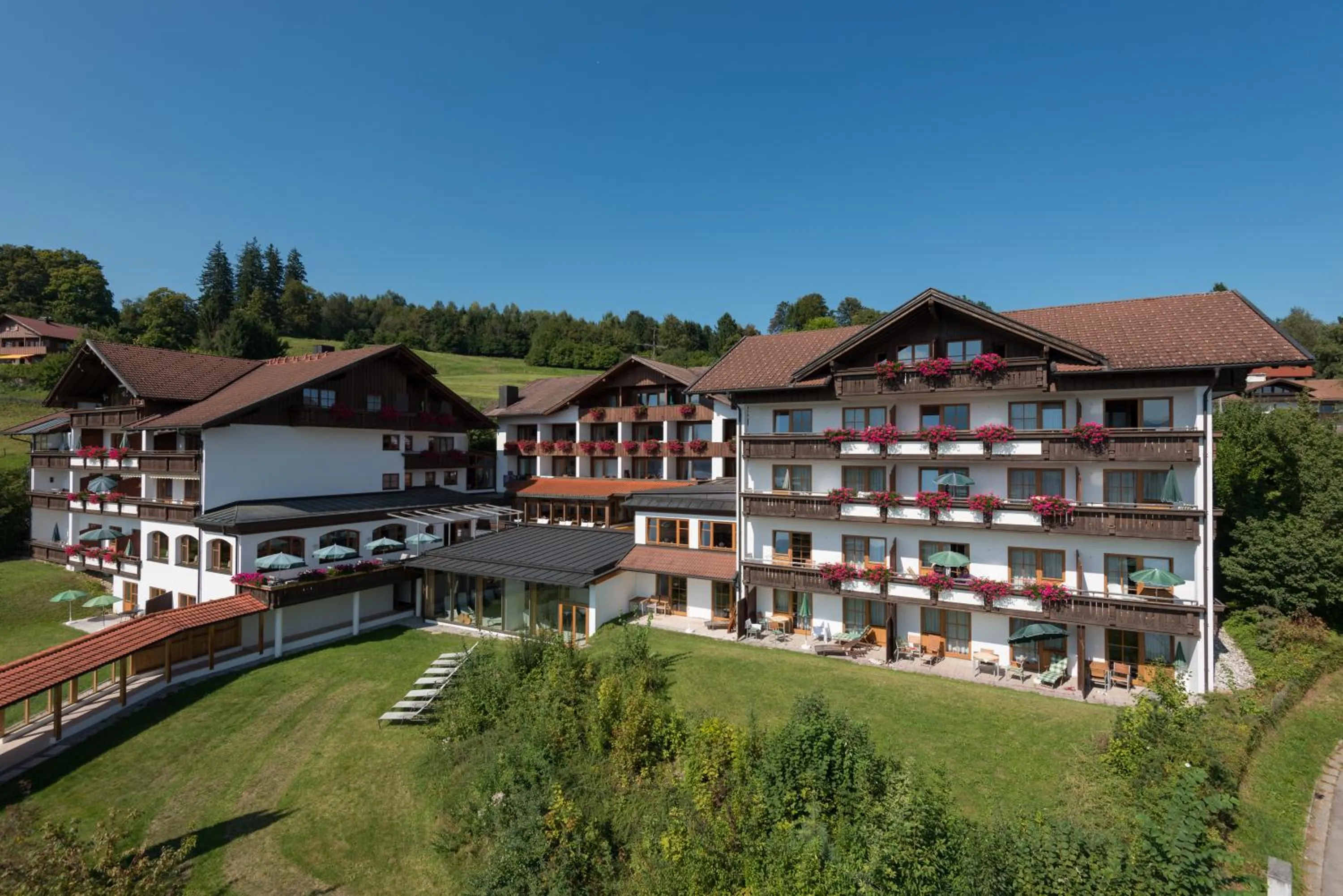 Property building in Hartungs Hoteldorf