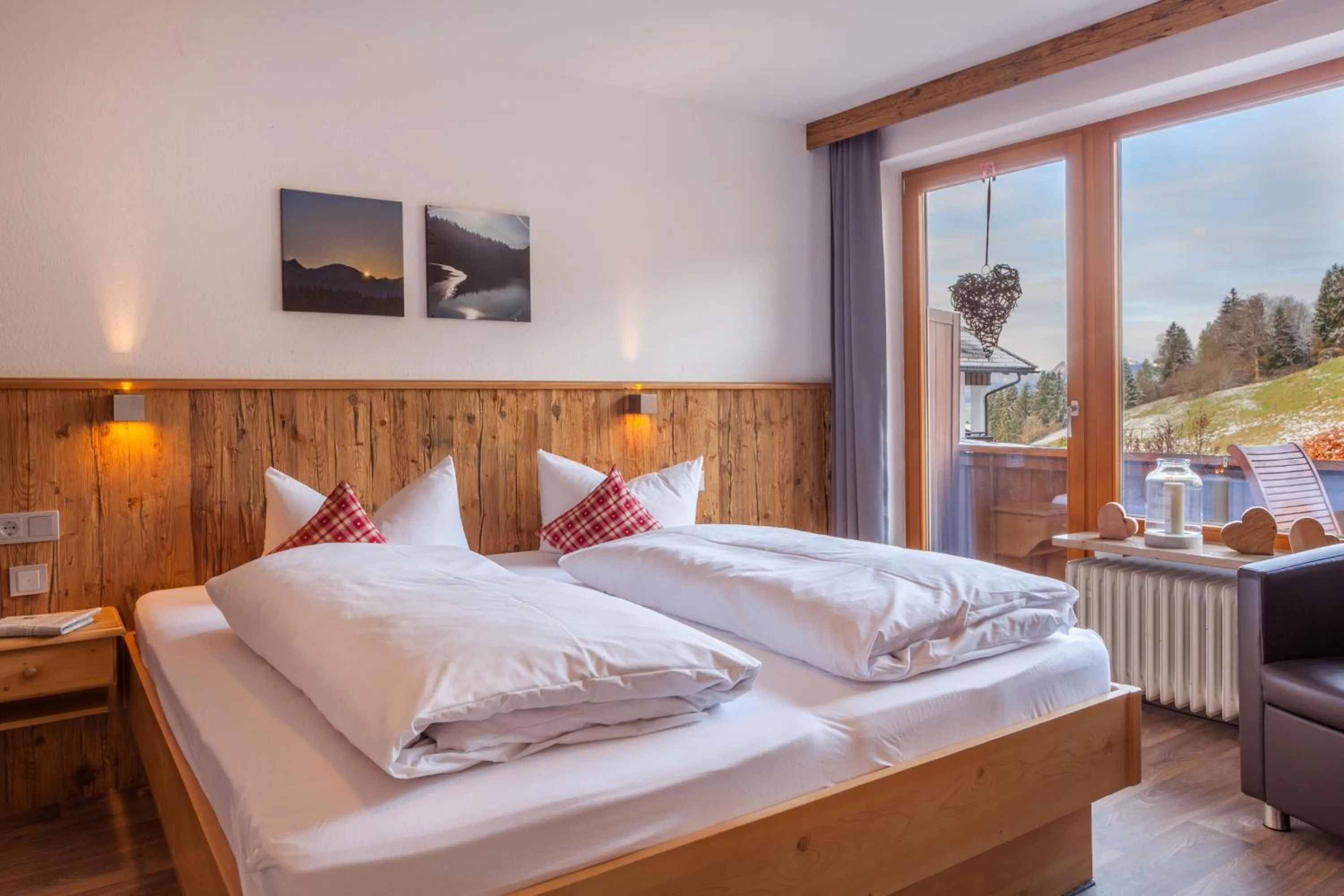 Bedroom, Bed in Hartungs Hoteldorf