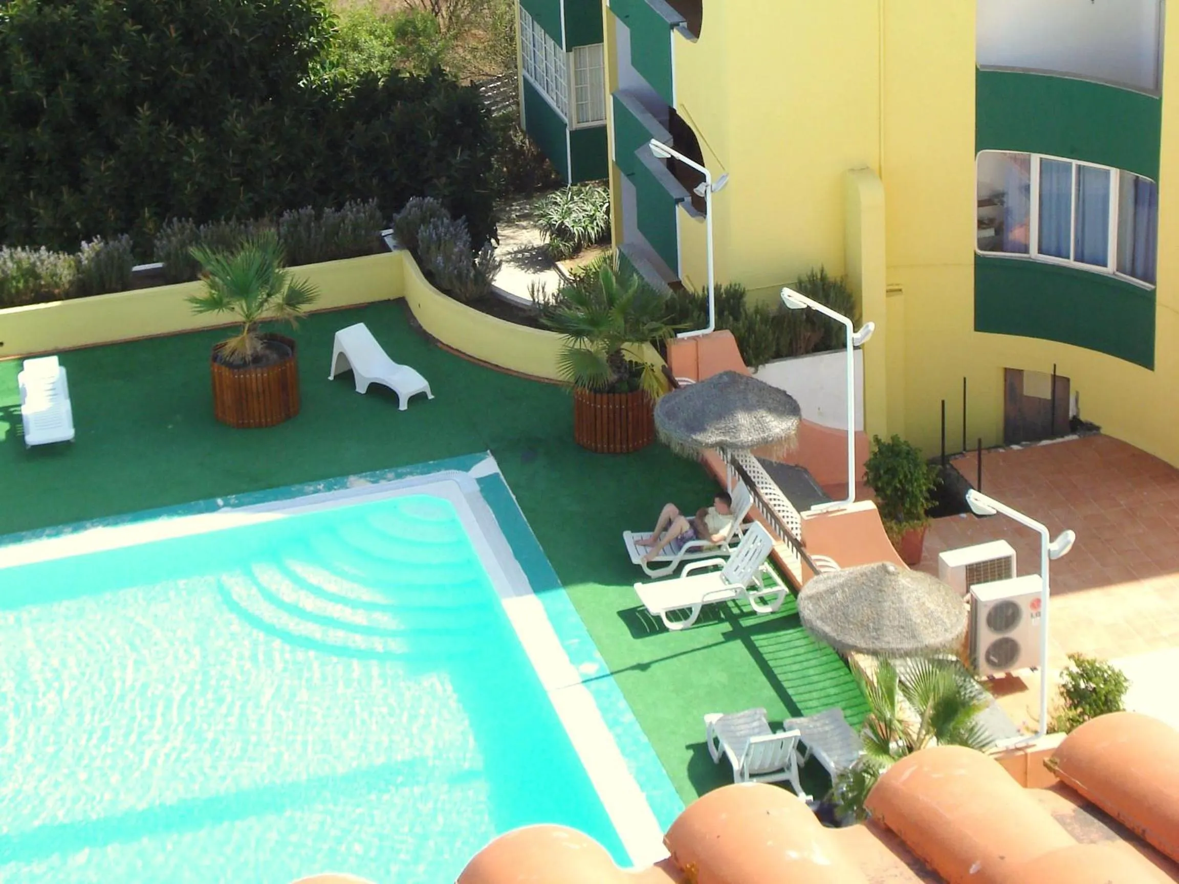 Swimming pool in Parque das Amendoeiras