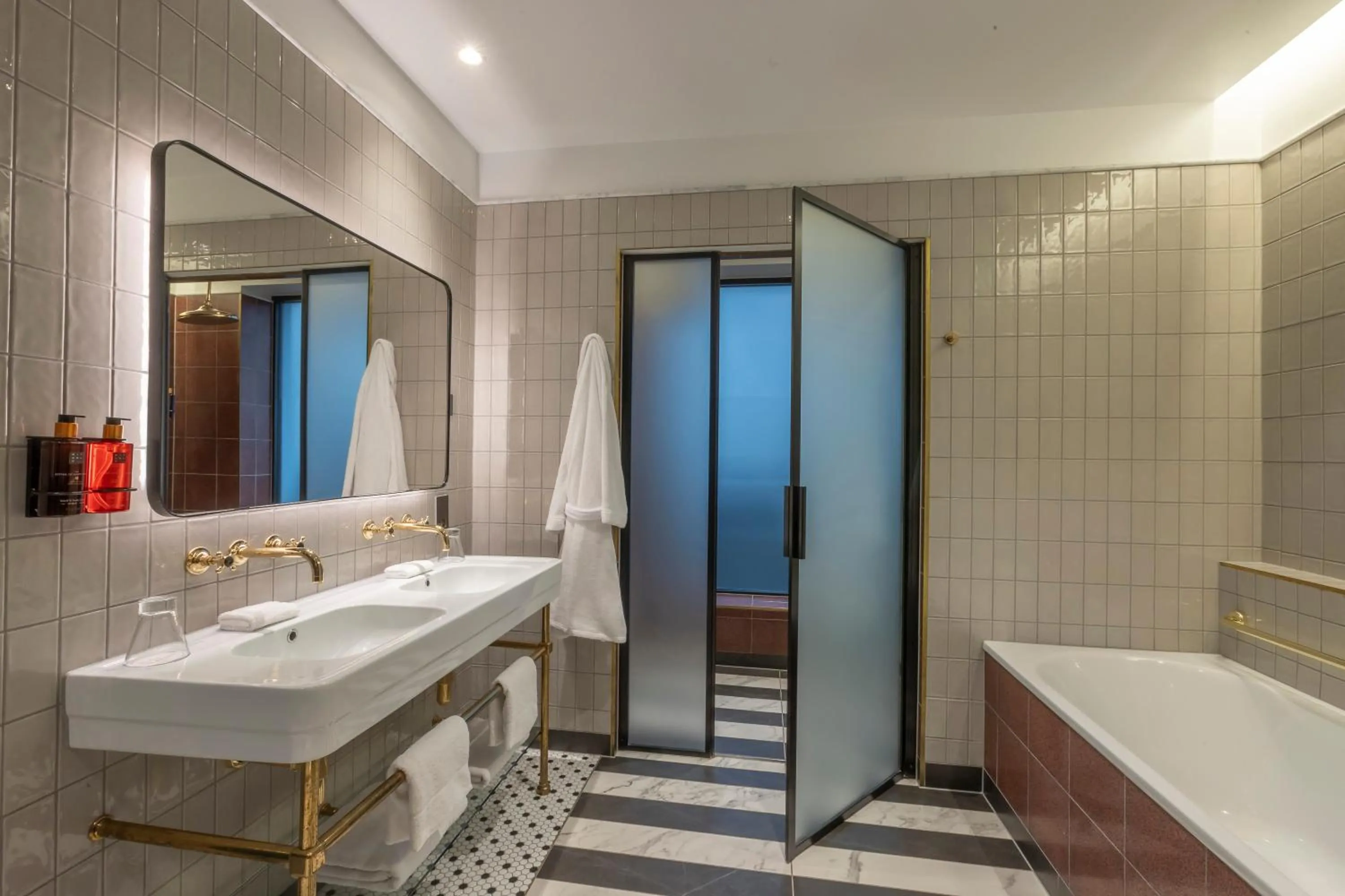 Property building in Clayton Hotel City of London