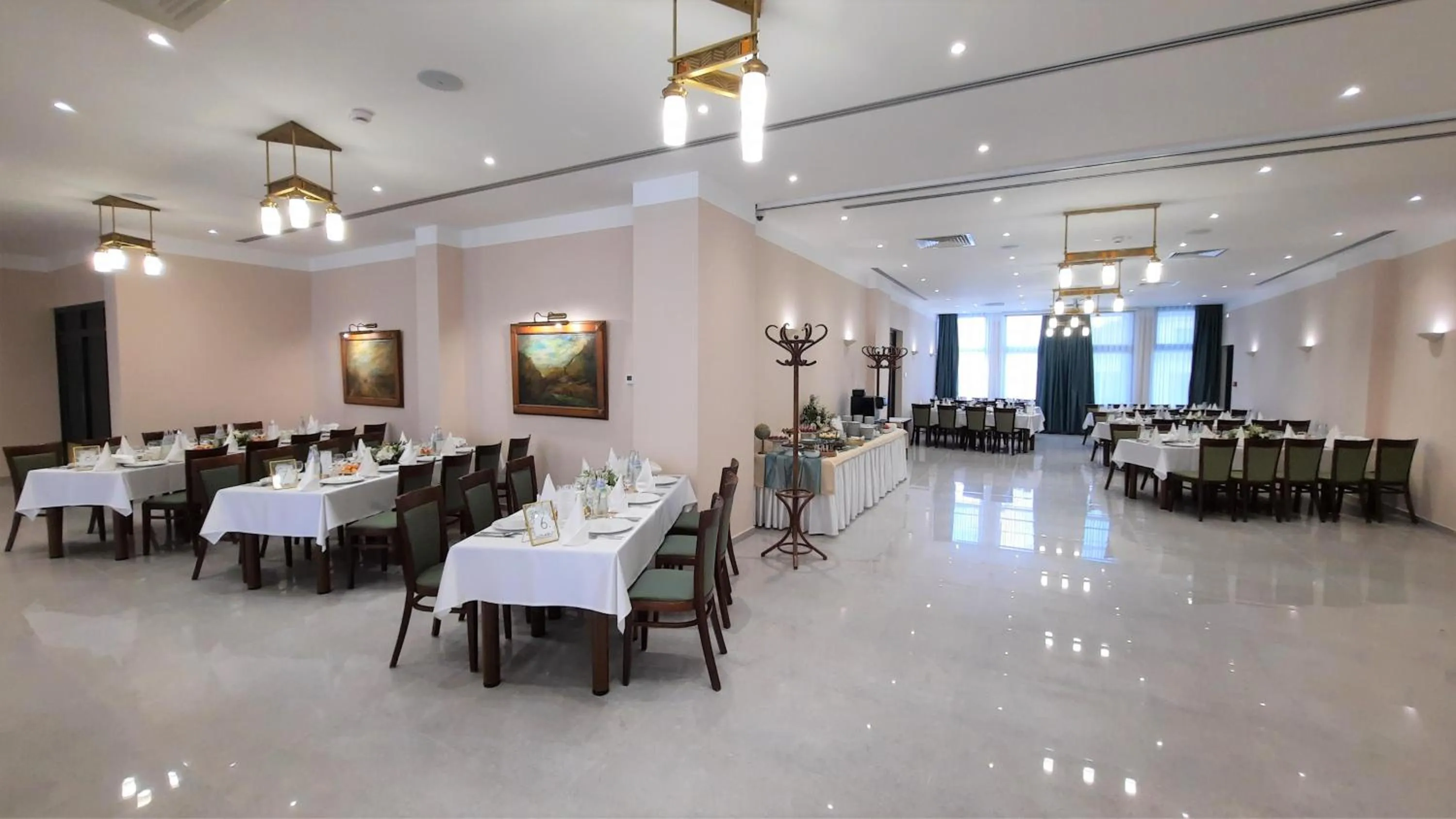 Restaurant/places to eat in Hotel Küküllő - Târnava