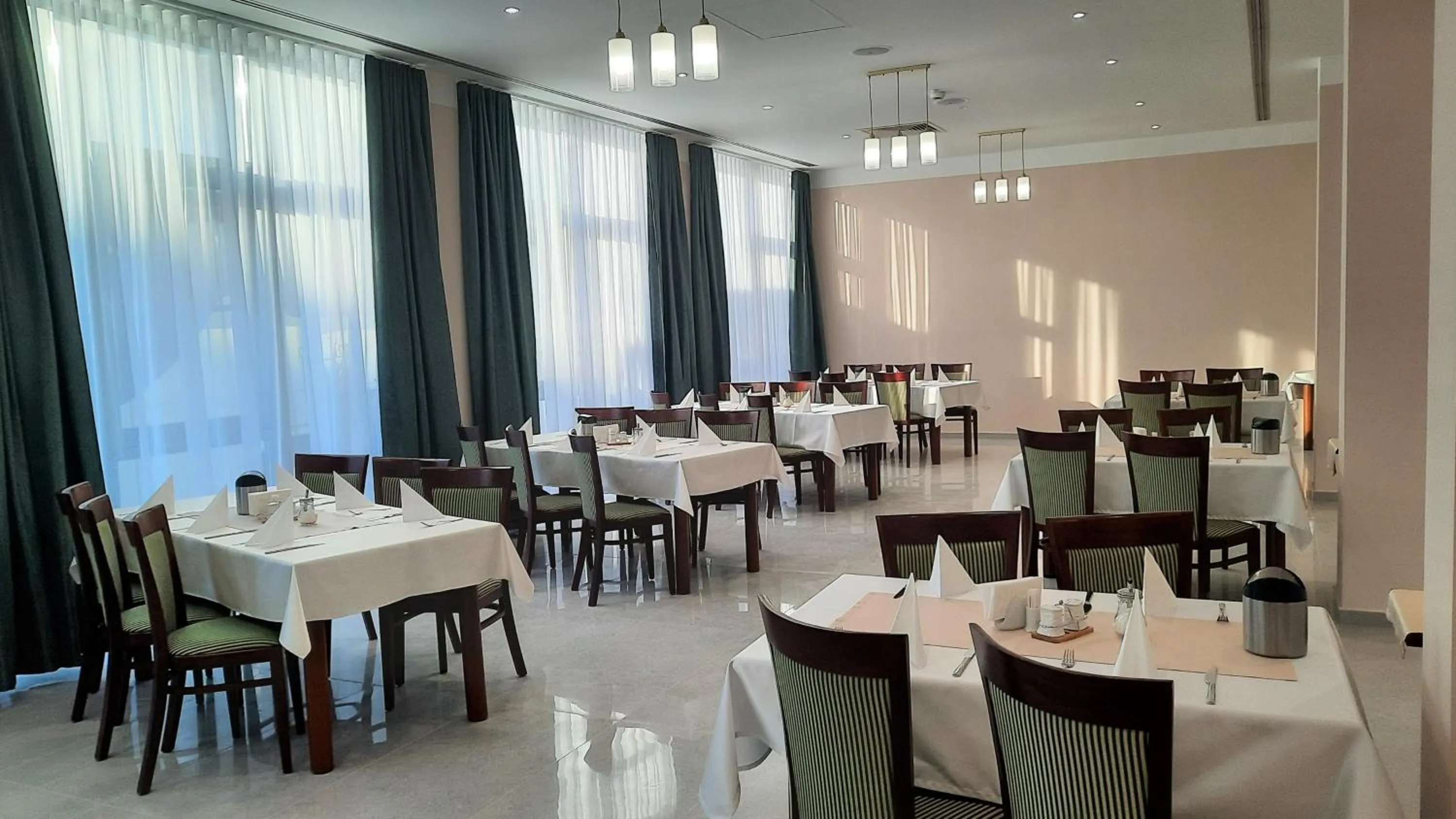 Restaurant/places to eat in Hotel Küküllő - Târnava