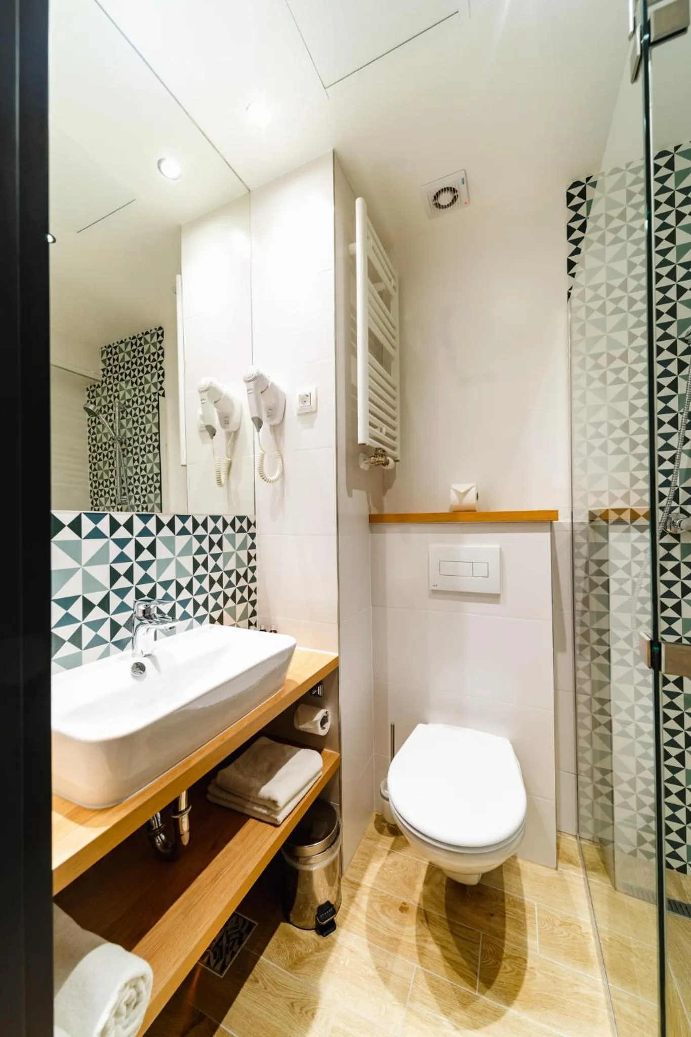 Shower in Hotel Küküllő - Târnava