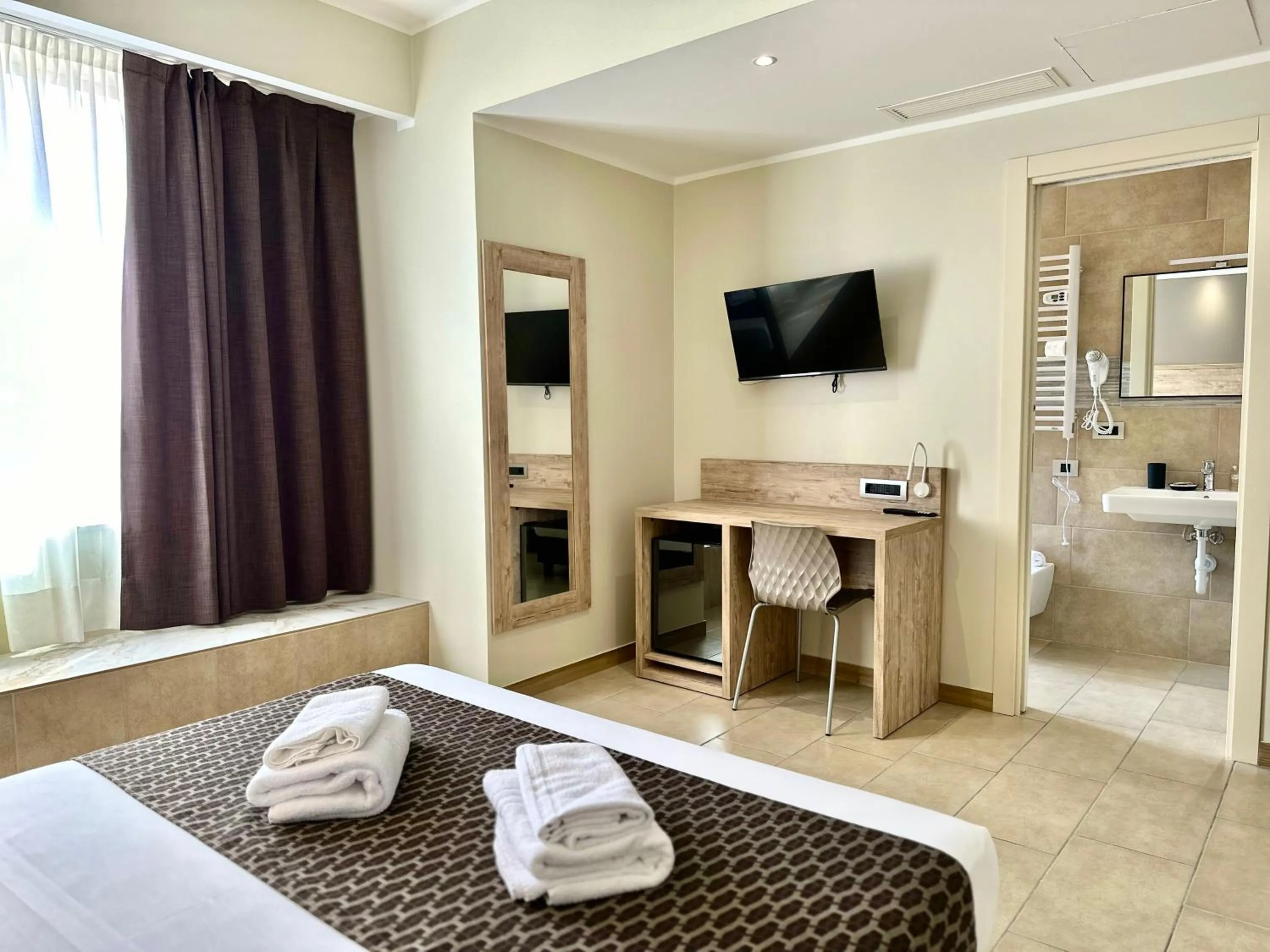 Photo of the whole room, Bed in Hotel Giacosa