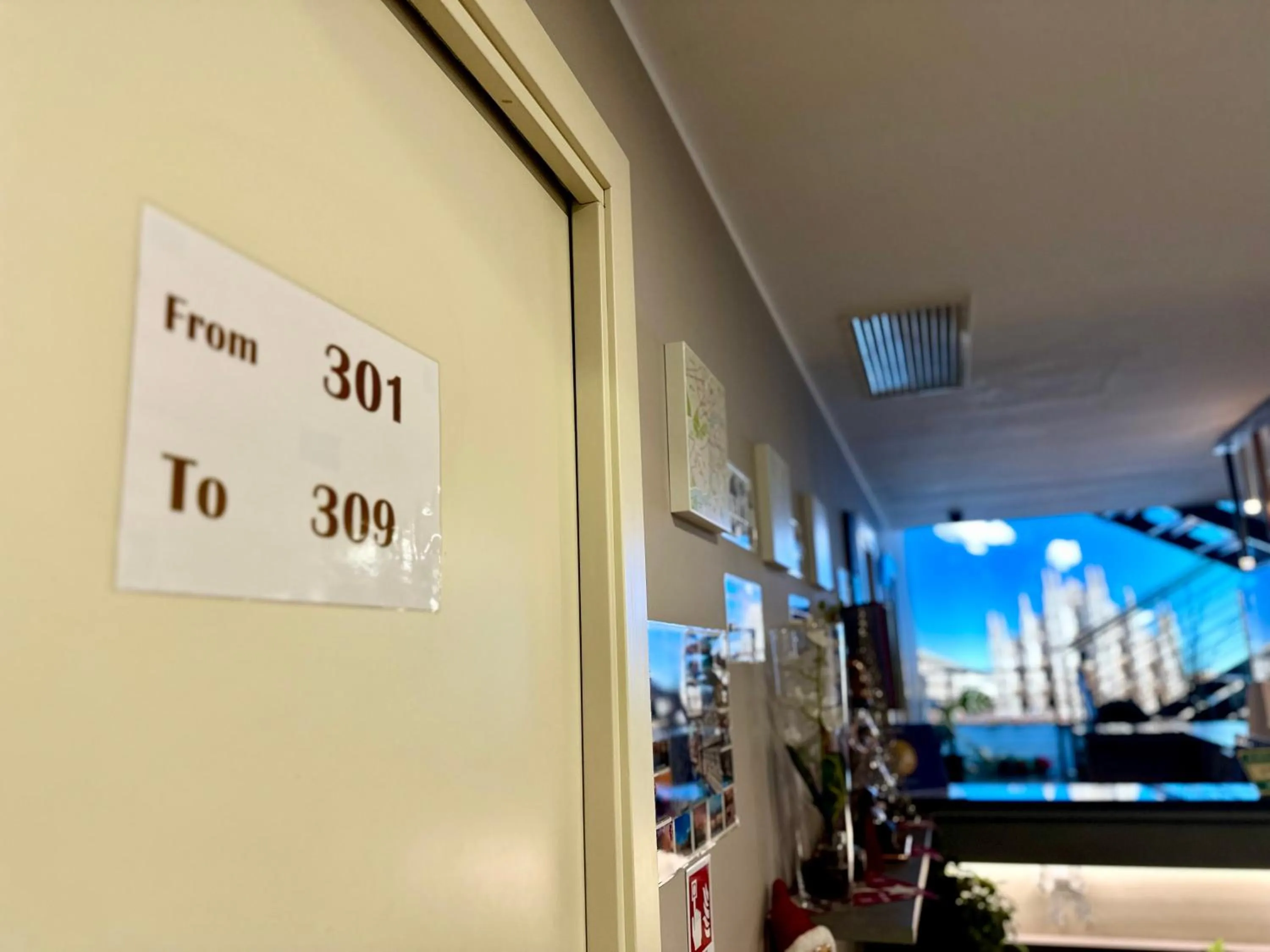 Text overlay in Hotel Giacosa