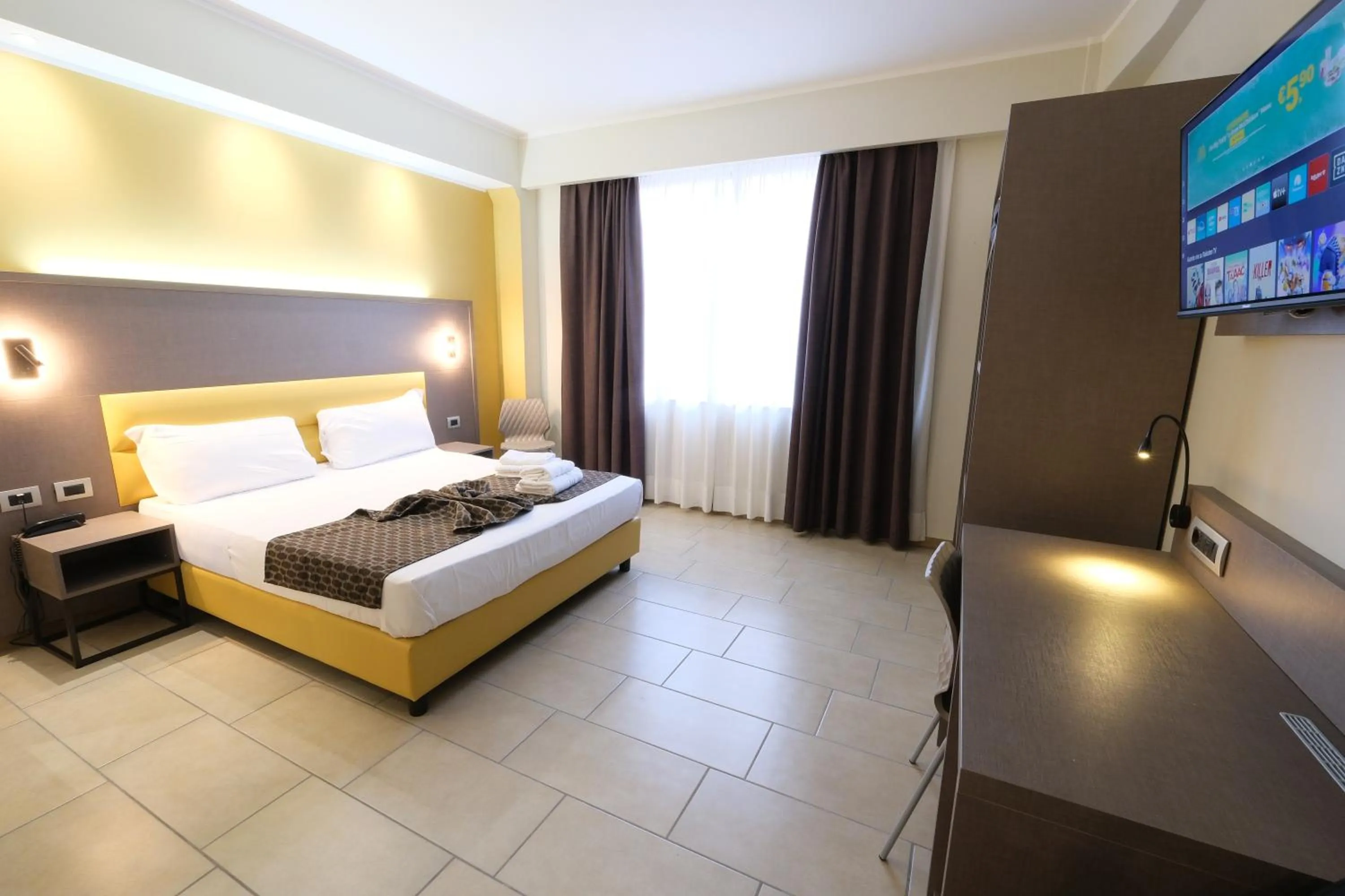 Bedroom, Bed in Hotel Giacosa