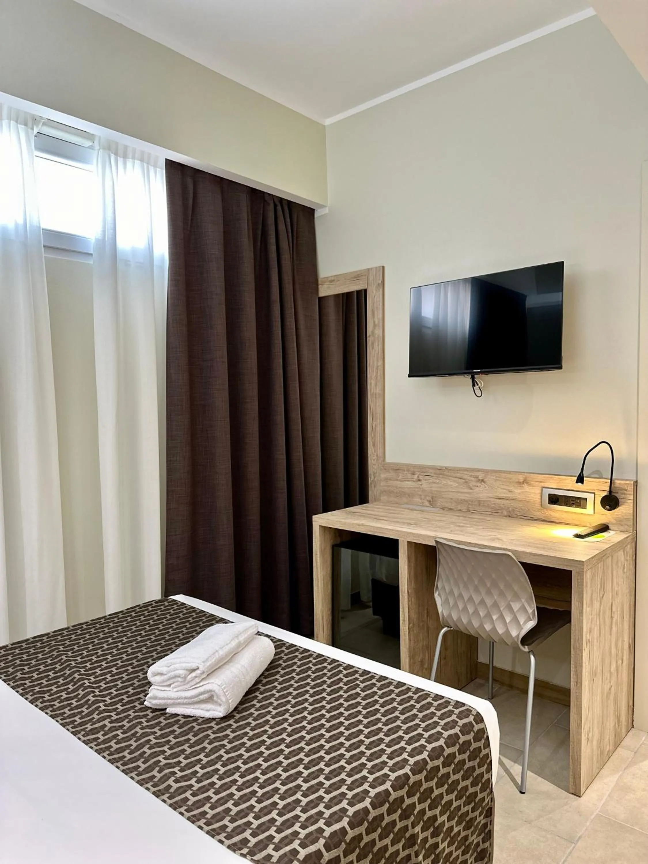 Bedroom, Bed in Hotel Giacosa