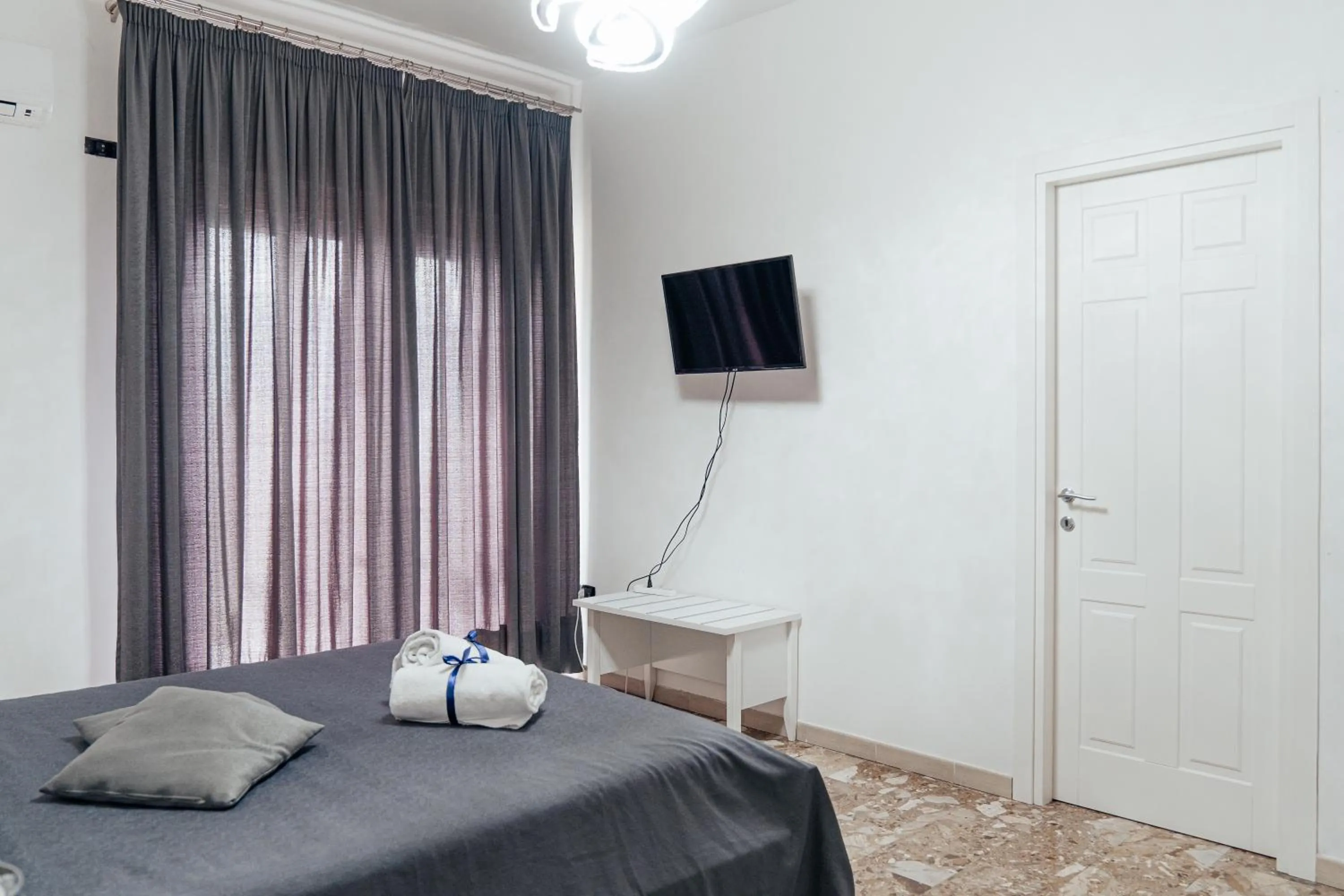 Photo of the whole room, Bed in B&B ARENA