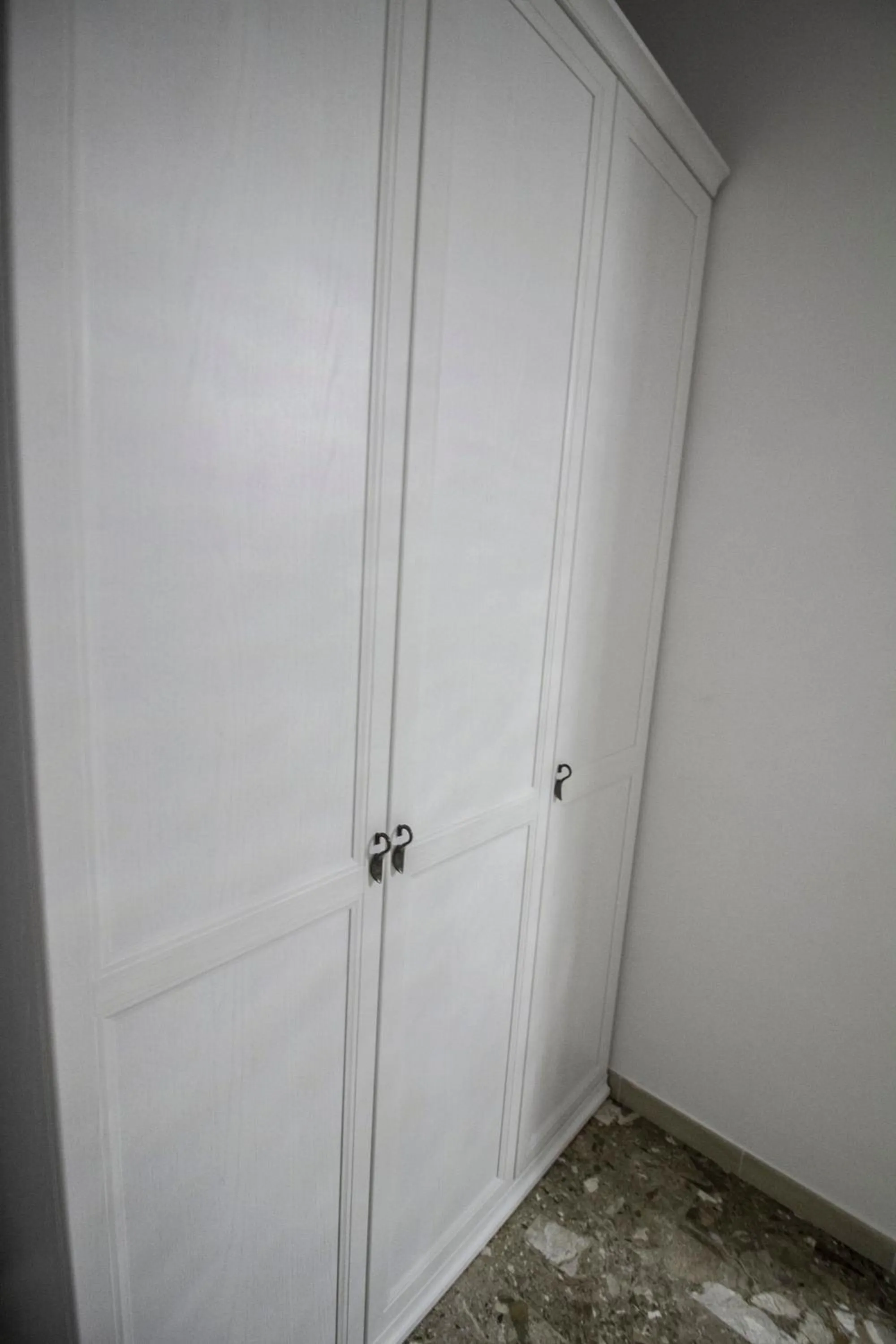 wardrobe in B&B ARENA